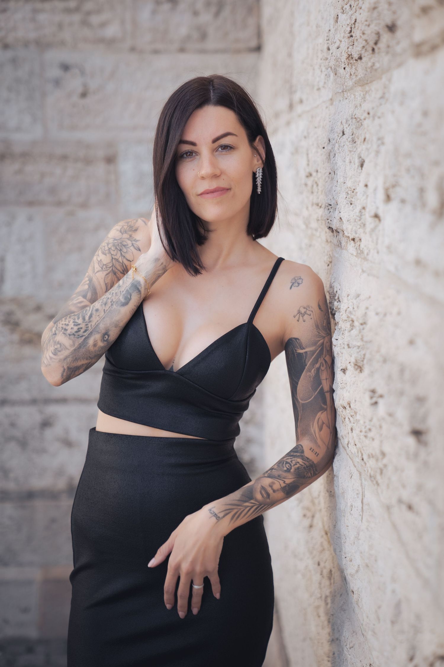 Bencze Máté fotós lifestyle fotózása Budapesten egy női modellel. Mosoly.