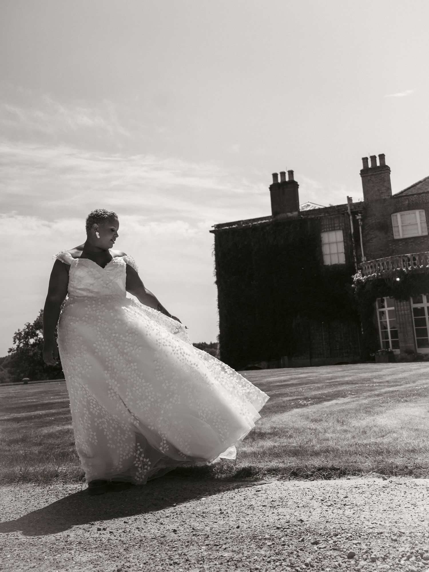 Bride portrait editorial black and white