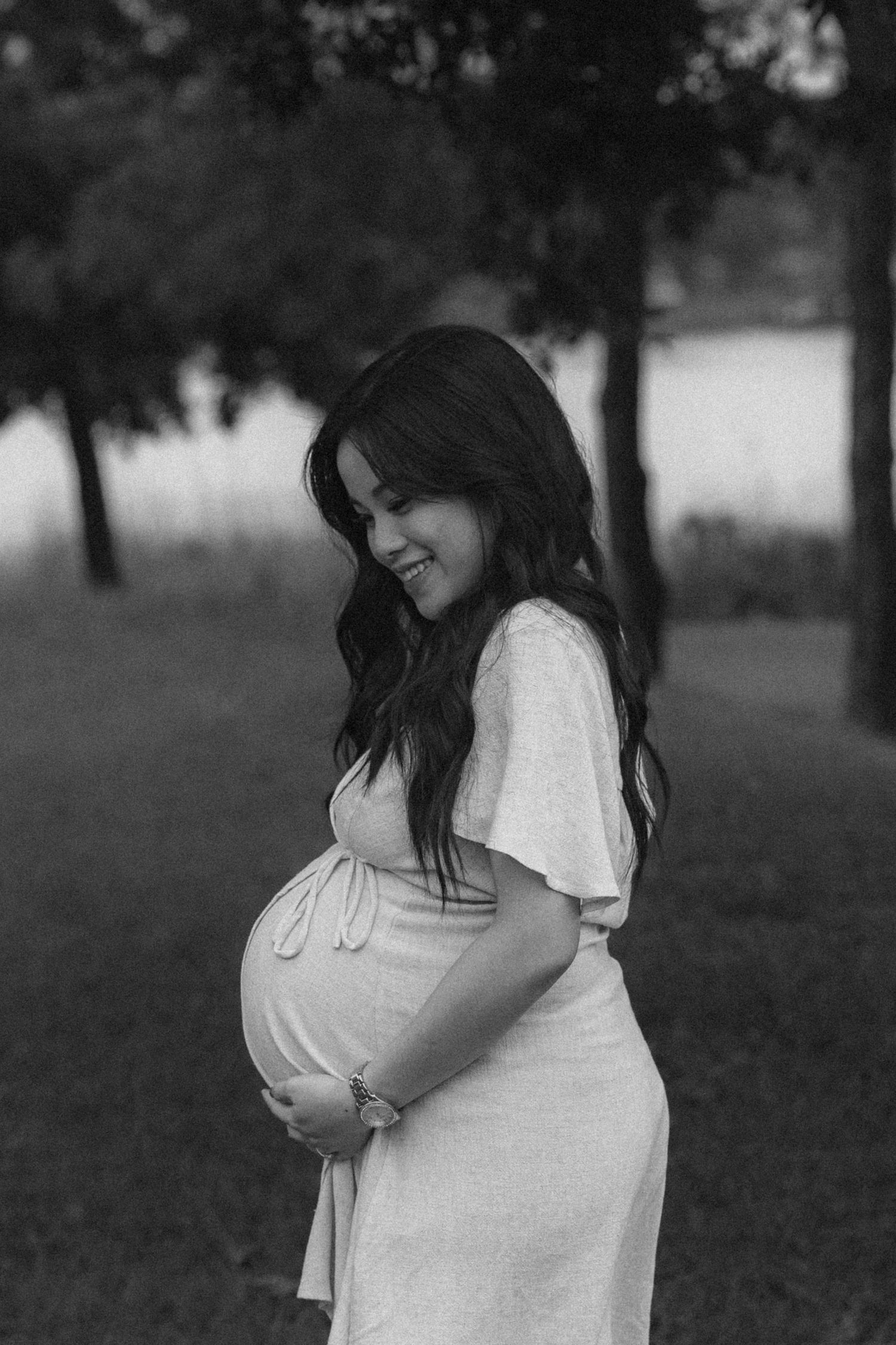 Image Curator & photographer specializing in lifestyle maternity portrait photography for the bold / editorial based in Pensacola Florida.