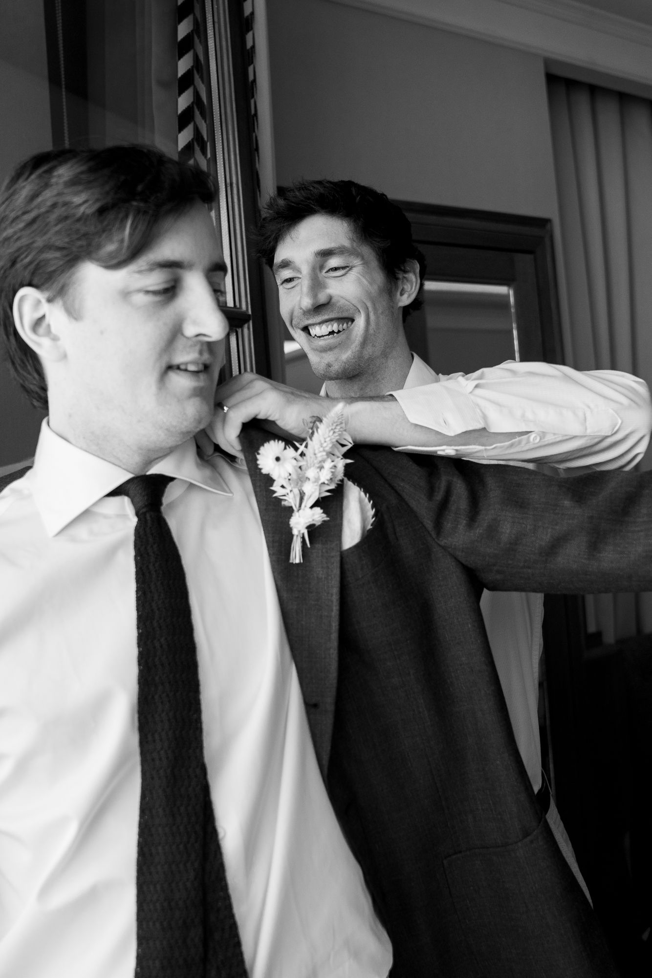 San Diego wedding photographer’s highlights from a beautiful Spanish wedding.