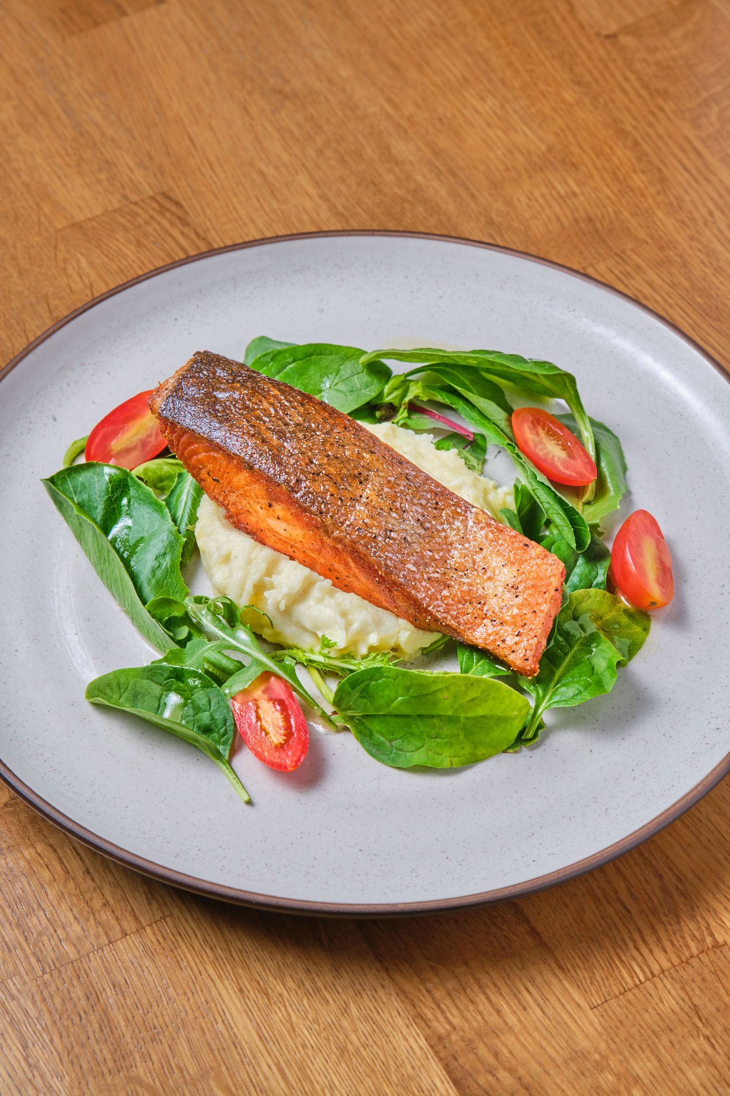 Grilled Salmon with mashed potatoes and baby spinach
