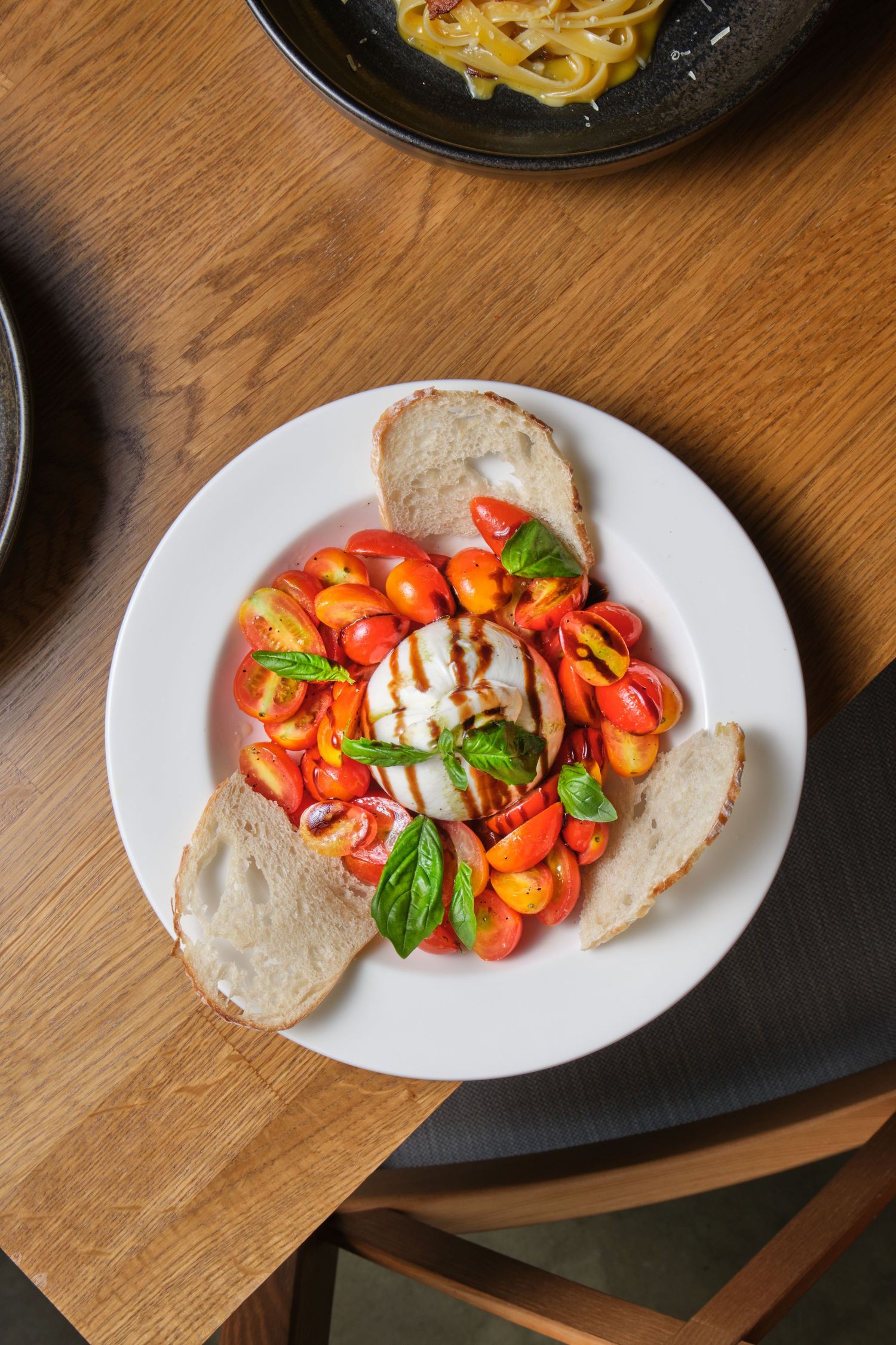 Burrata Salad with crispy bread