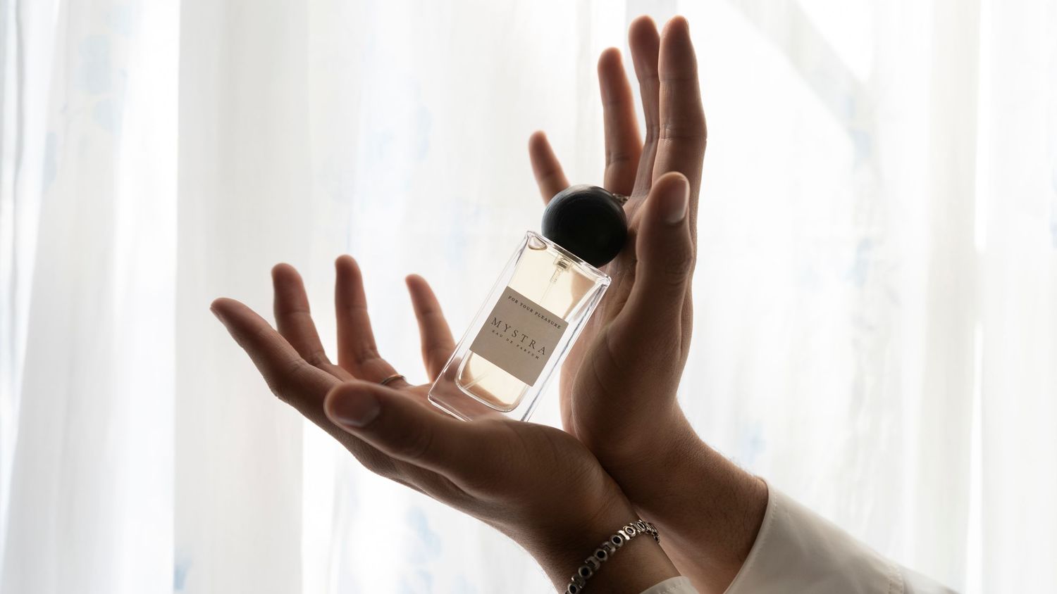 Perfume. Fragance. Mystra.