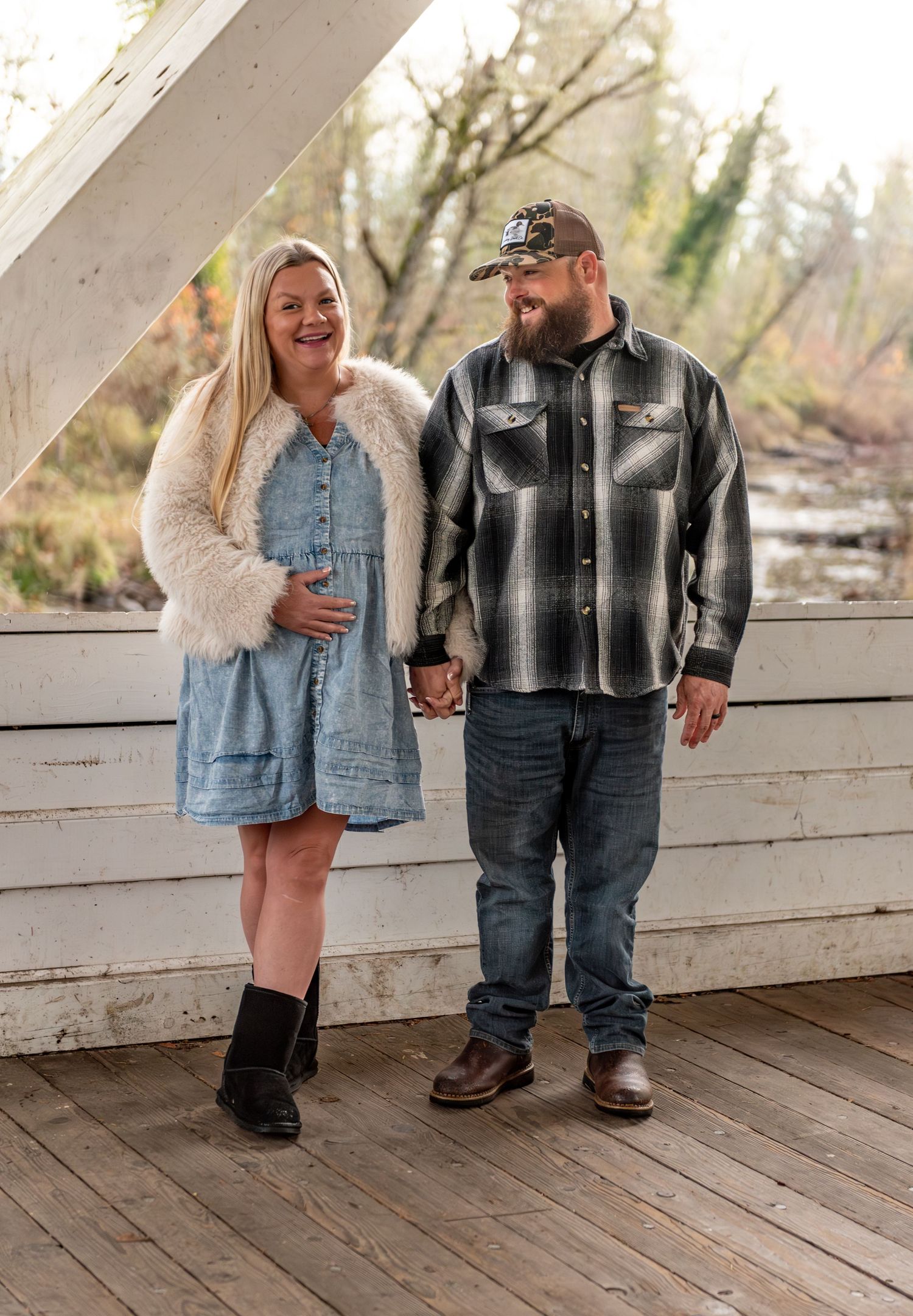 Detailed maternity image of mom and dad holding mom's belly, Stayton, OR