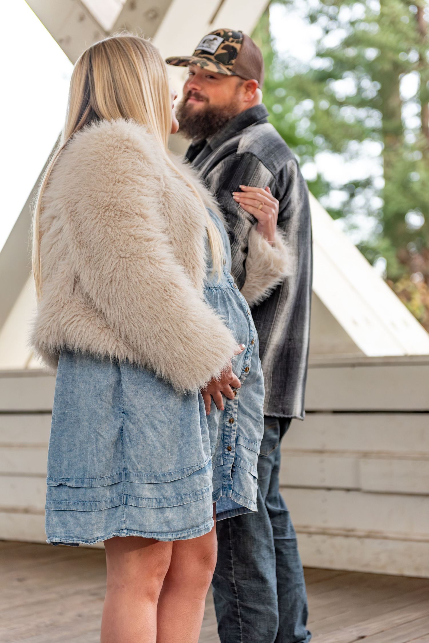 Detailed maternity image of mom and dad holding mom's belly, Stayton, OR