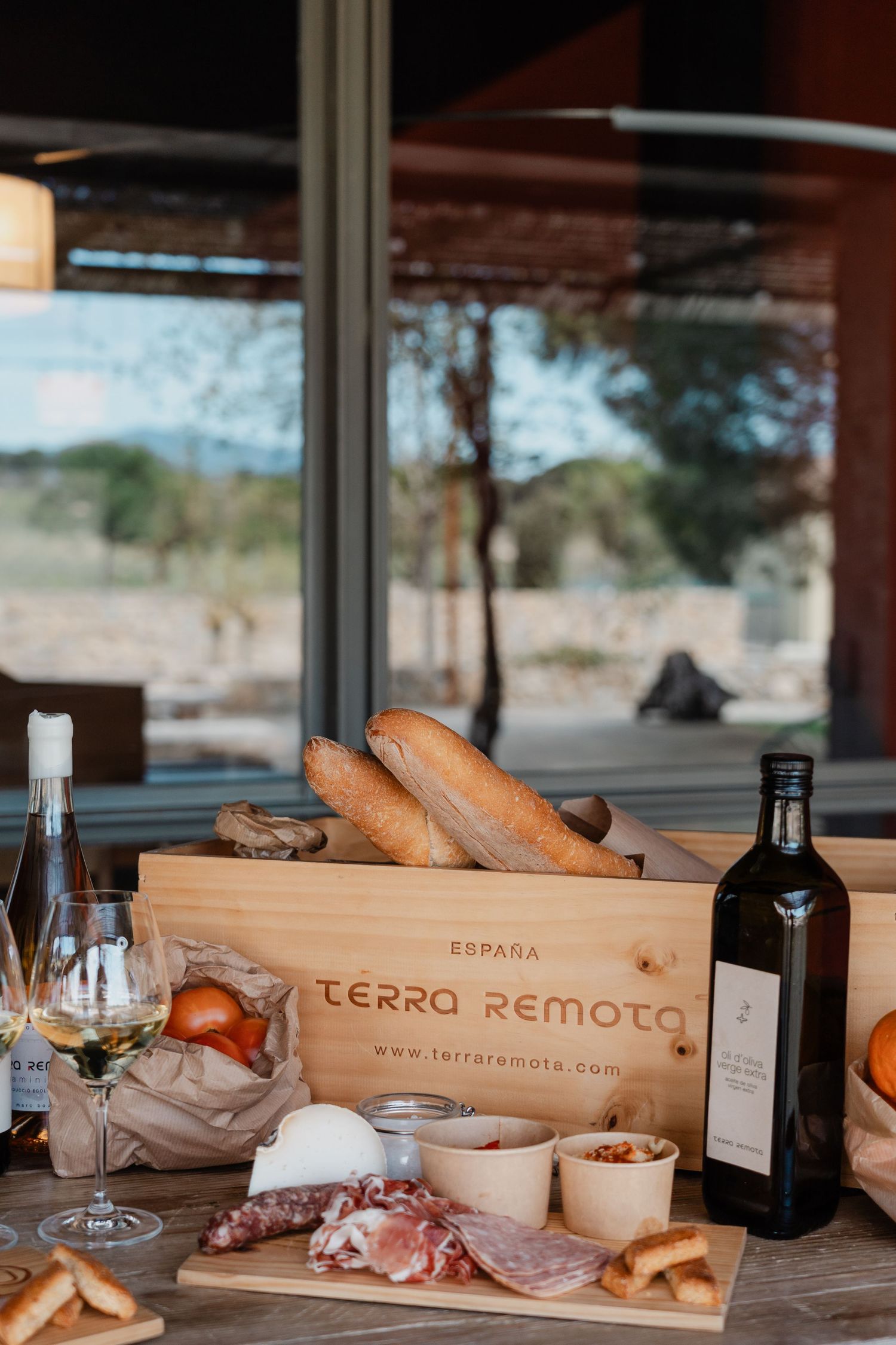 Wedding, Portrait, Family, Lifestyle, Engagement, Graduation, Real Estate, Business Branding, Winery, Hotel, Cafe, Photographer, Photography