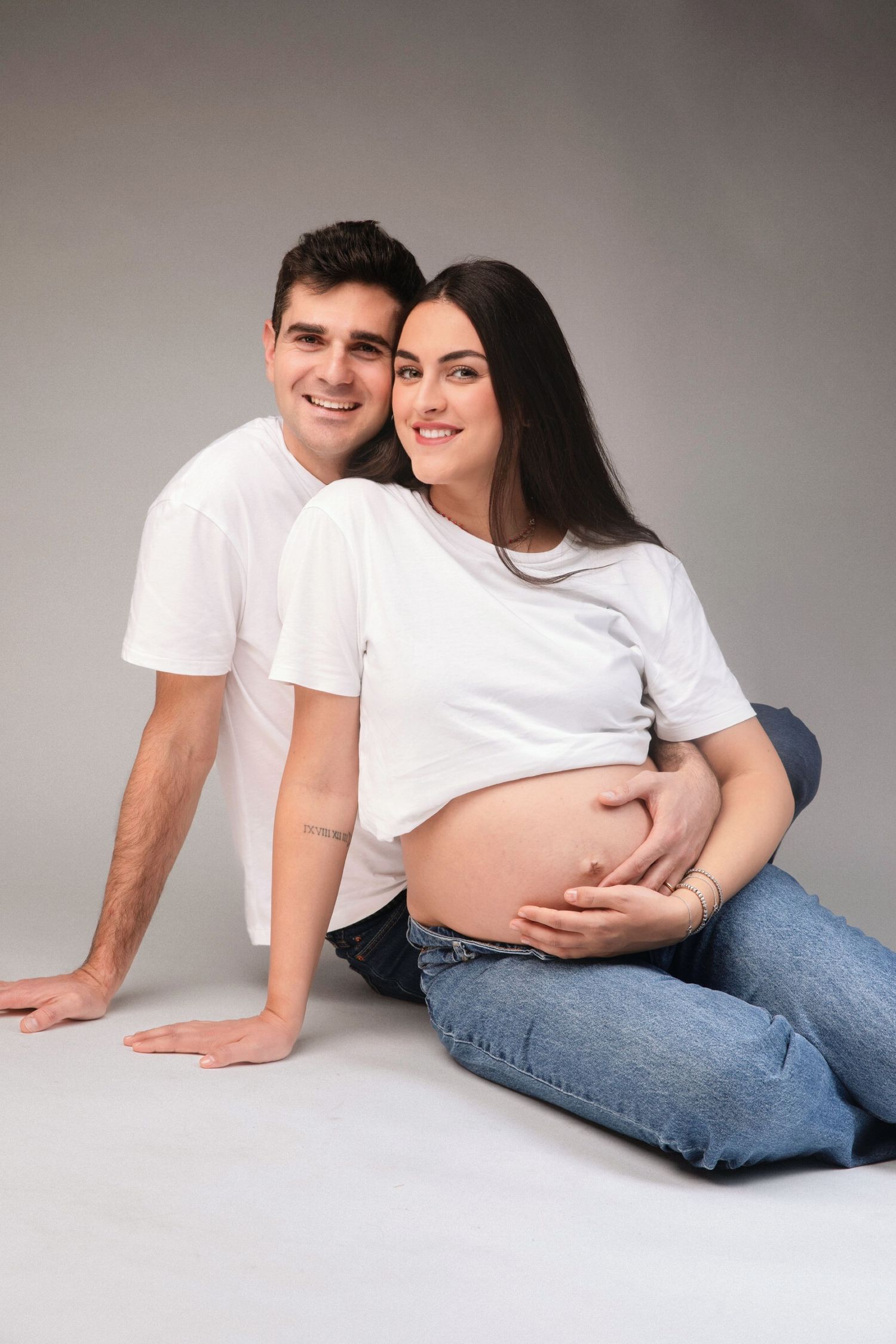 Top studio pregnancy photography in New Jersey/ New York. Outfits provided.