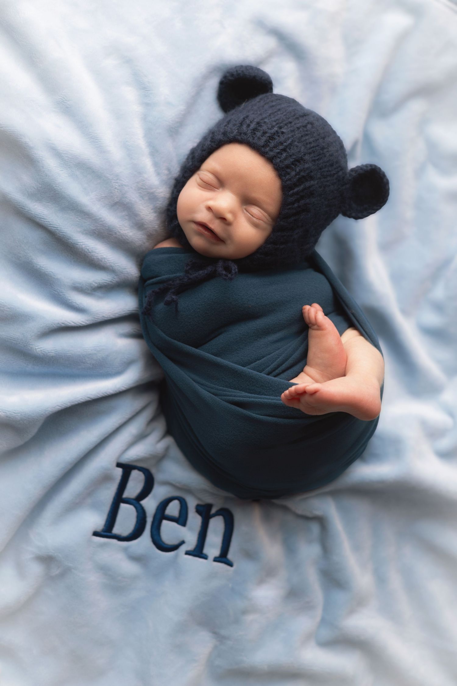 Best New York/ Jersey City newborn photographer. Stress free at home newborn photoshoot, candid family newborn photoshoot Jersey City