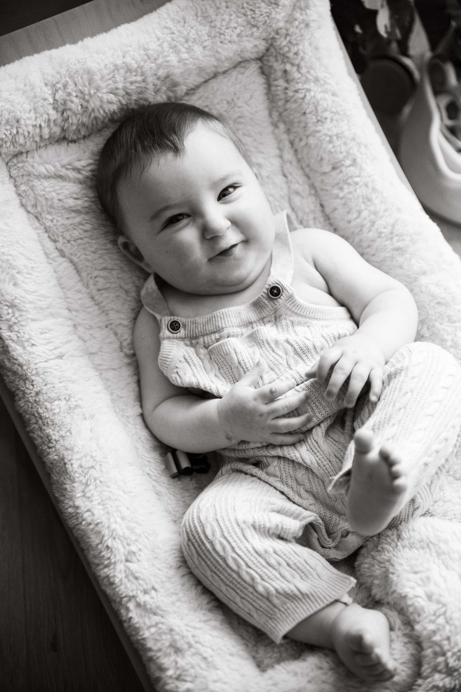 In-studio and on-location newborn, maternity, baby, and child lifestyle sessions. Cinematic style.