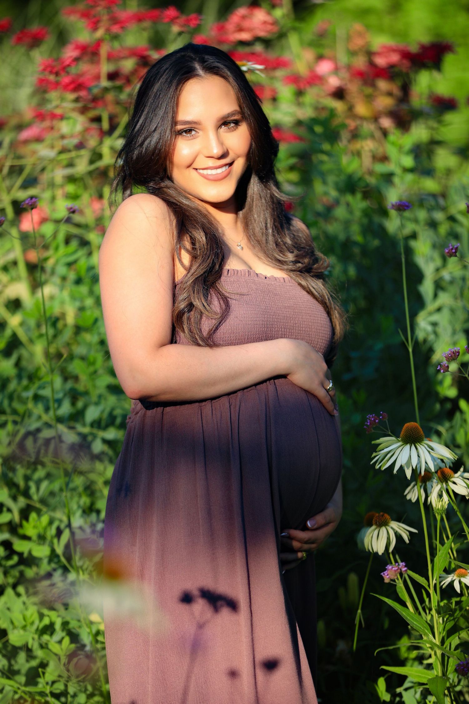 Outdoor pregnancy photographer in Jersey City