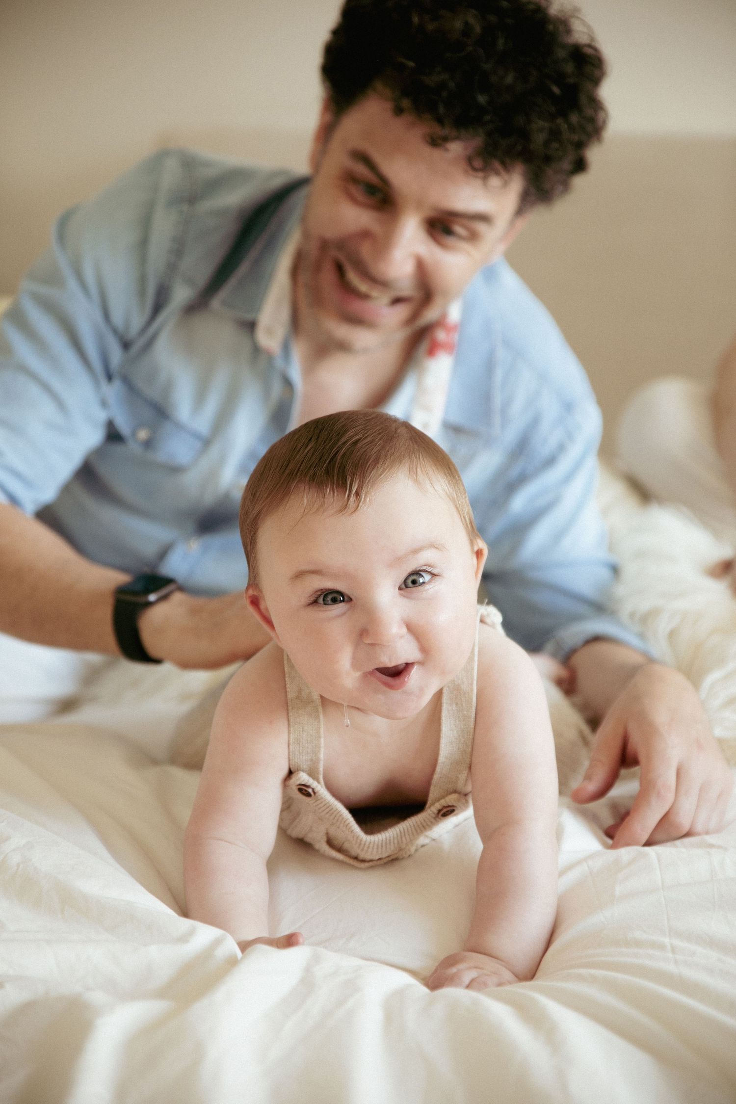 In-studio and on-location newborn, maternity, baby, and child lifestyle sessions.