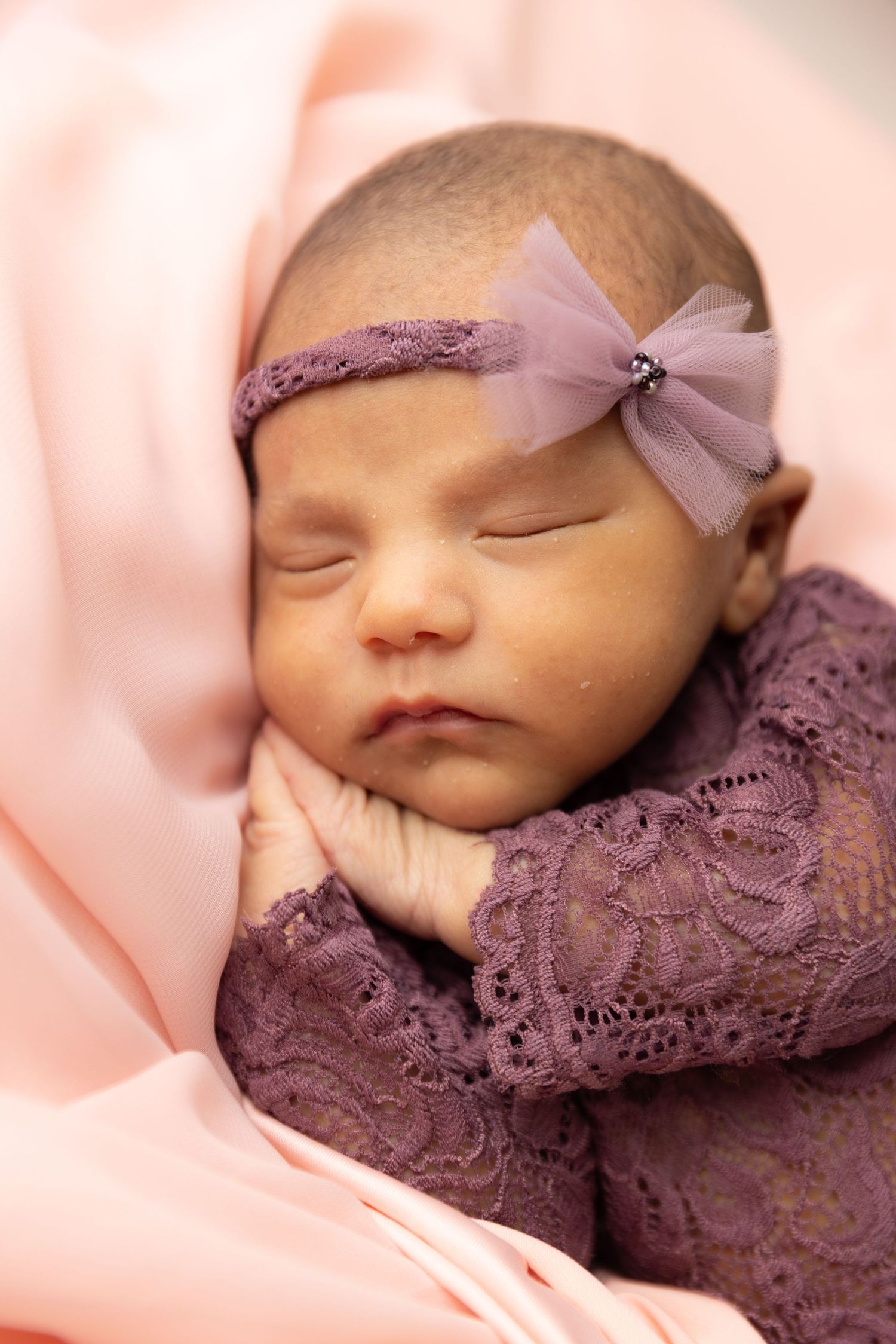 Newborn and family sessions move at your family's pace. We take all the breaks your little ones need.
