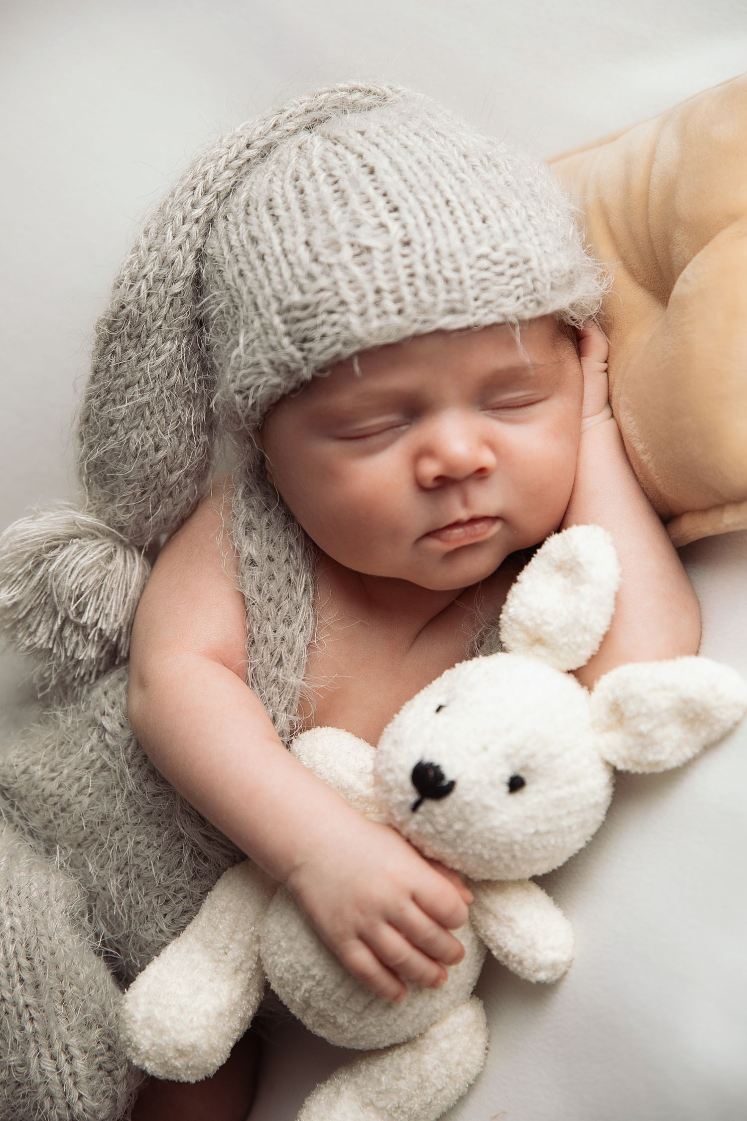 Best New York/ Jersey City newborn photographer. Stress free at home newborn photoshoot, candid family newborn photoshoot Jersey City