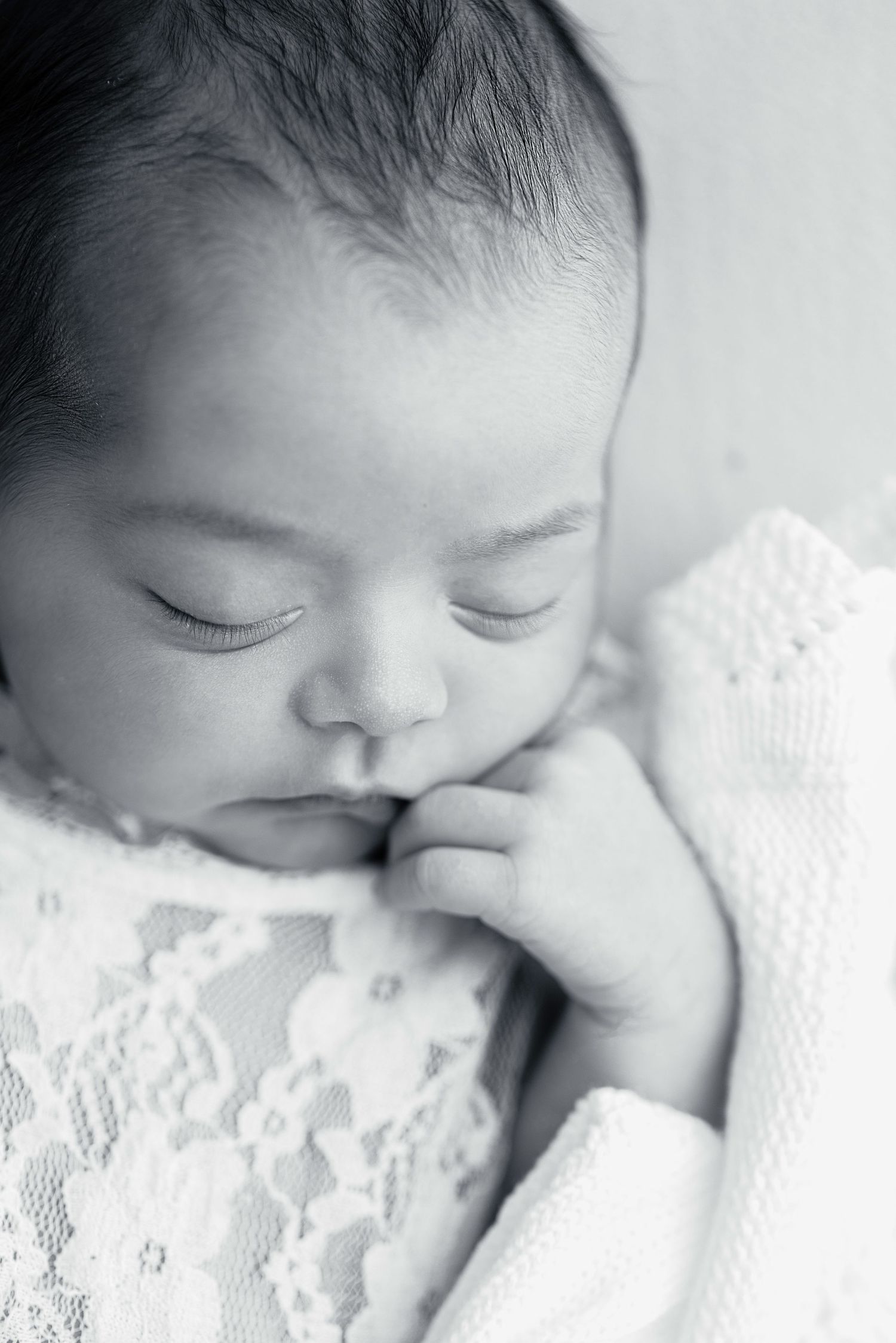 Newborn and family sessions move at your family's pace. We take all the breaks your little ones need.