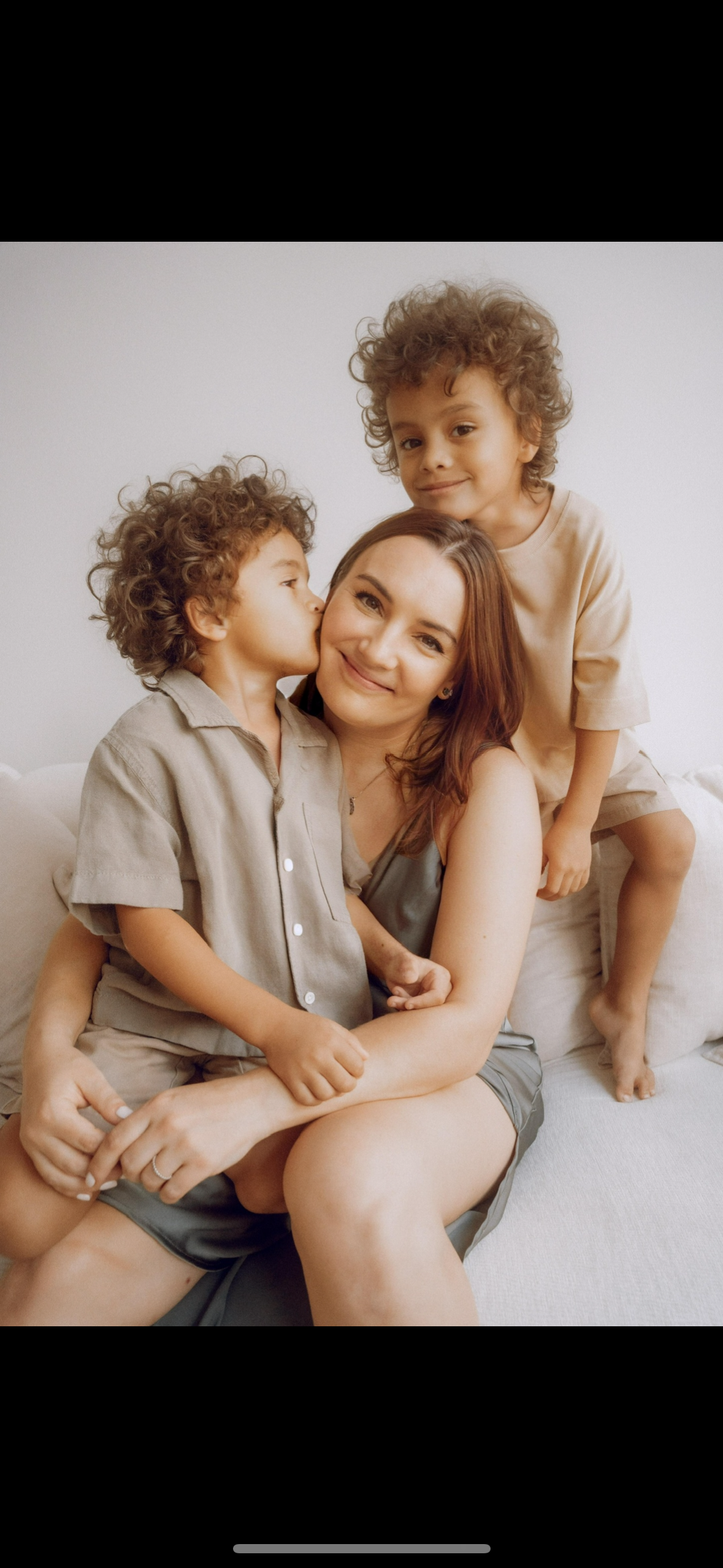 New York/North Jersey based family, newborn, pregnancy portrait photographer. Connect.