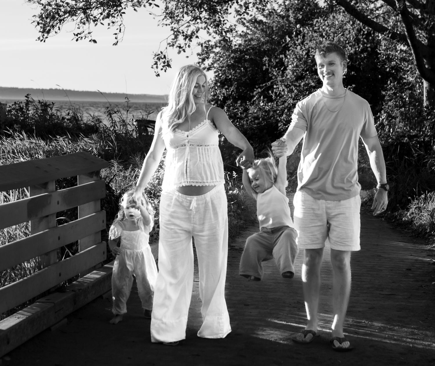 family photo maternity