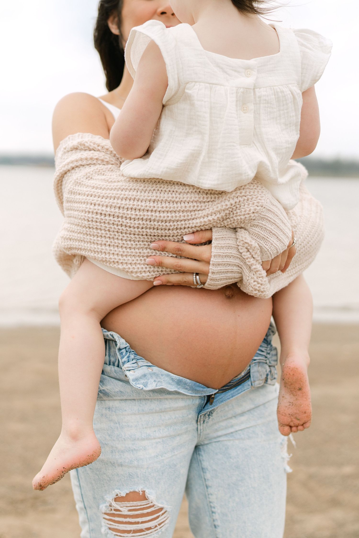 metro Detroit maternity photographer, oakland county maternity photographer, troy family photographer, michigan newborn photographer,