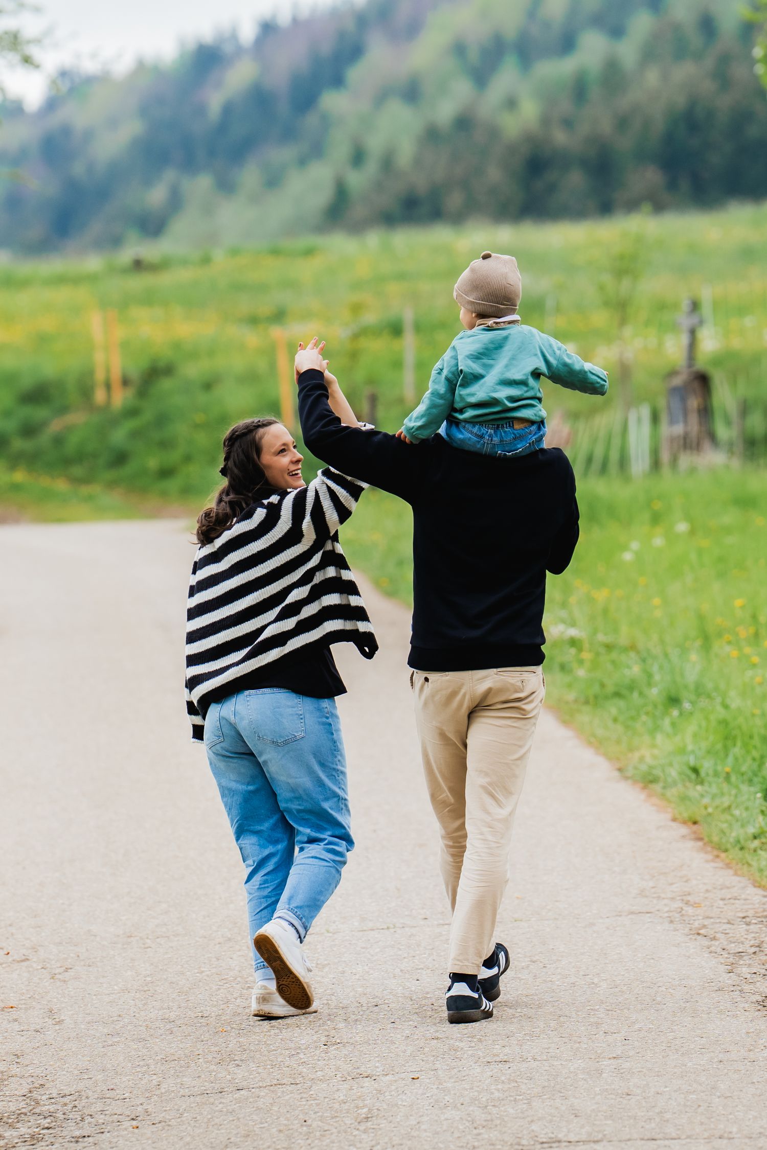 Outdoor Familienshooting Allgäu Löwenzahnzeit