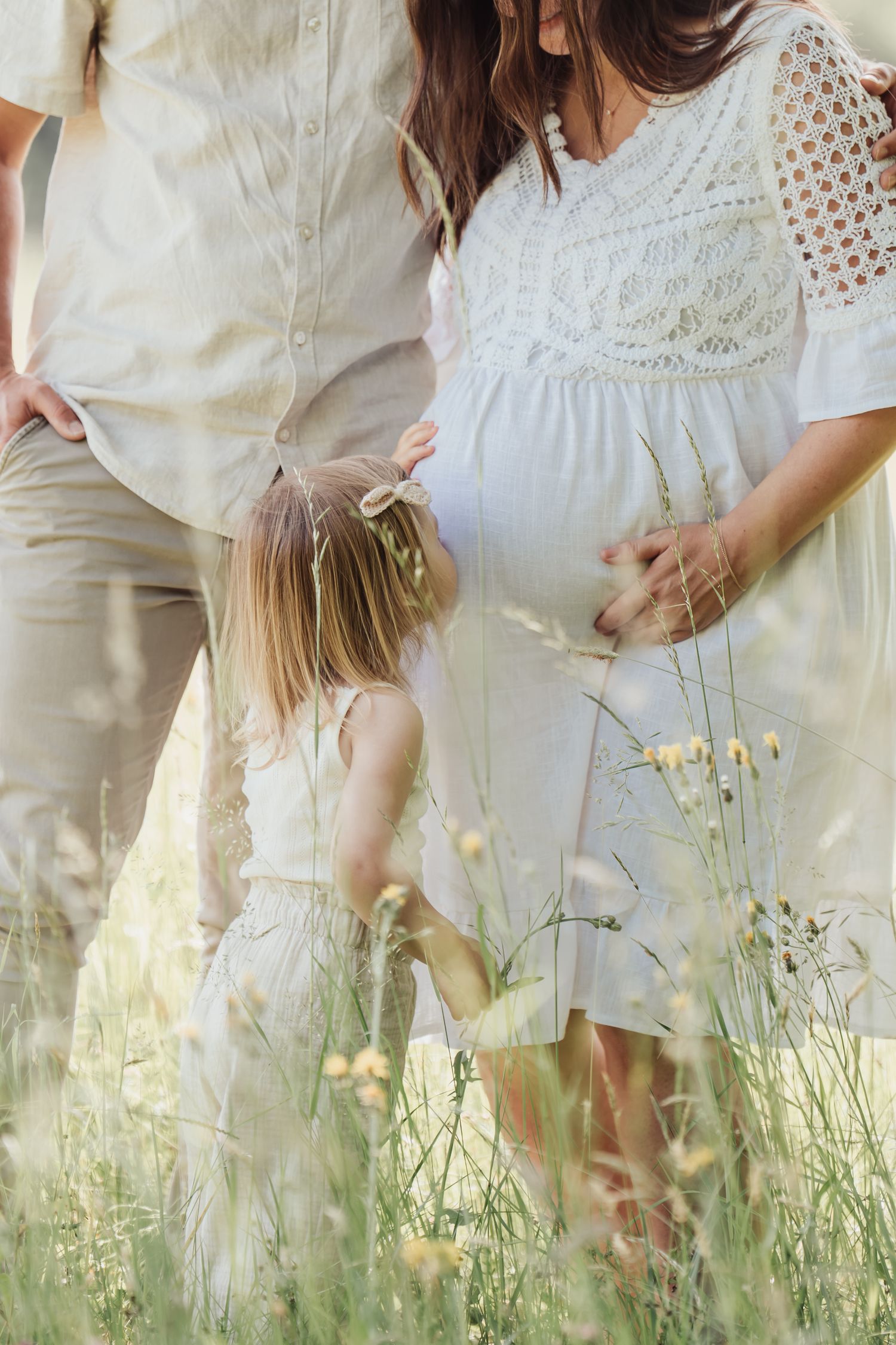 Schwangerschaftsfotos Allgäu natürliche Babybauchfotografie
