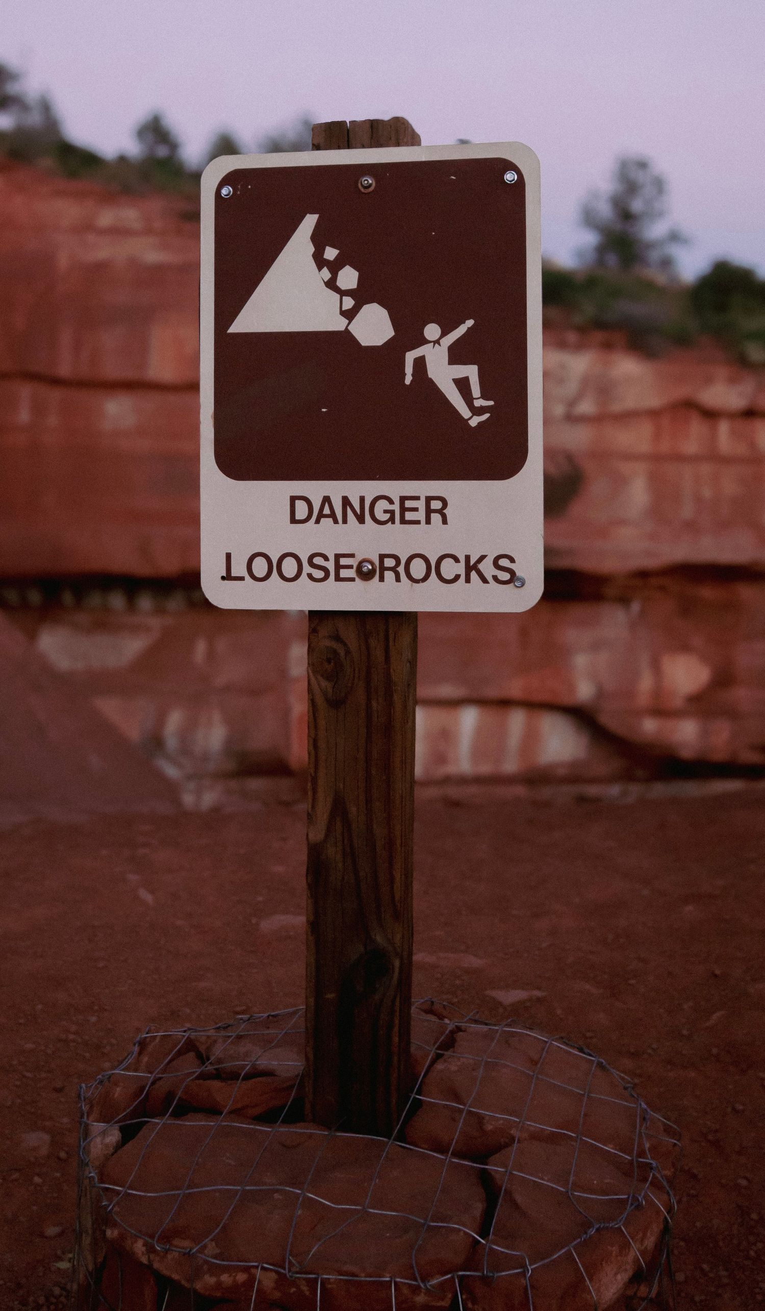 danger sign on sedona, arizona hiking trail