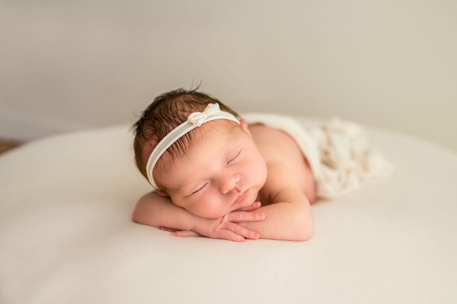 when to book newborn photographer Devon shaldon