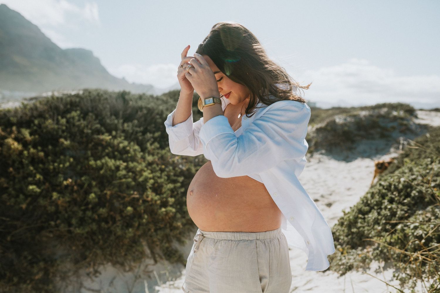 Pregnant woman relaxed in photoshoot