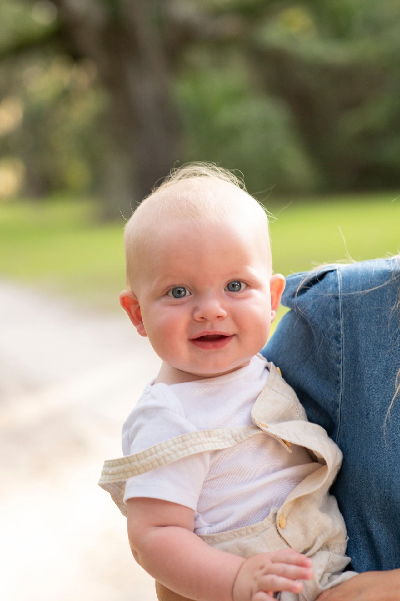 Smiling baby during an extended family photography session on Hilton Head Island.