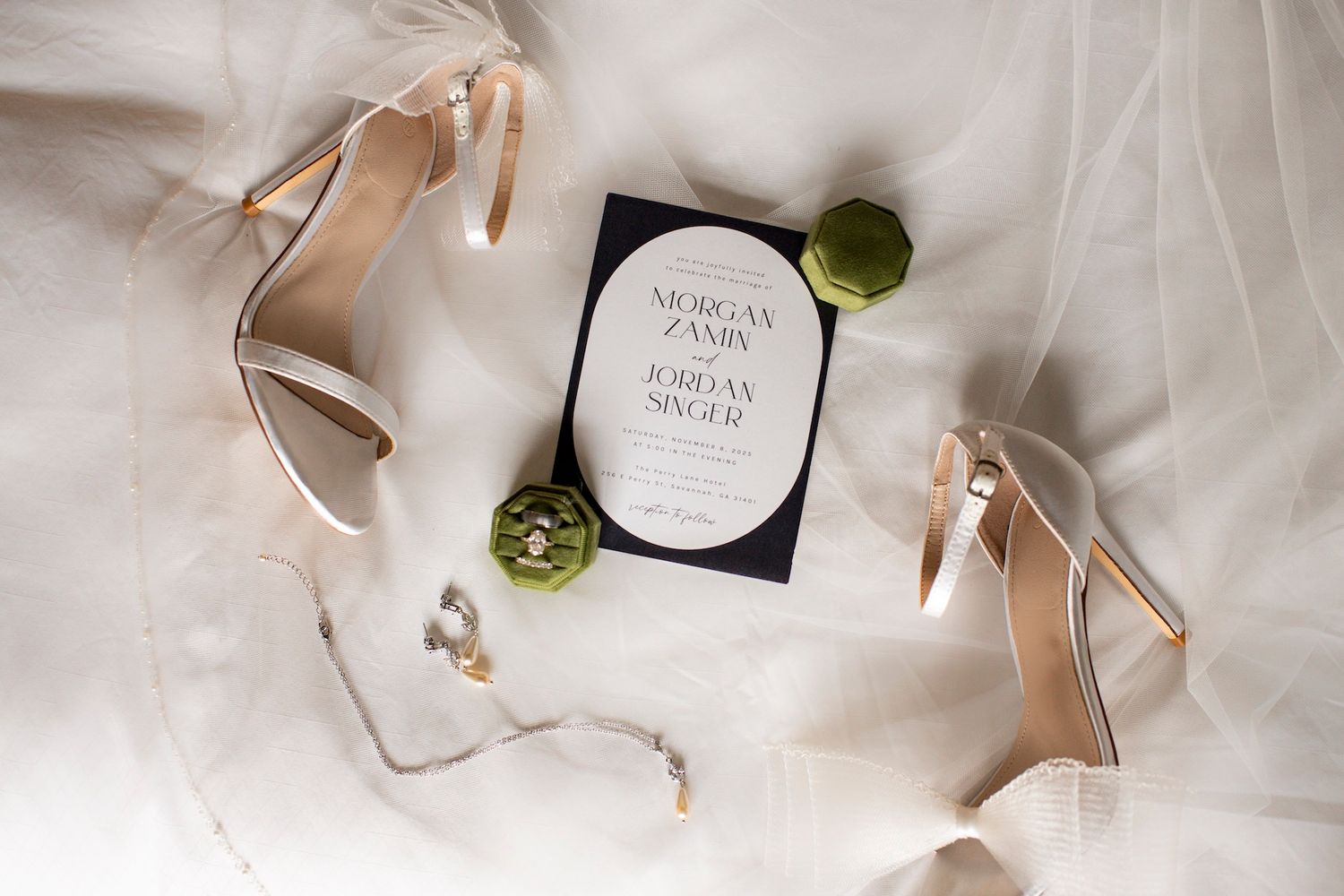 Wedding details at a Perry Lane Hotel wedding in Savannah GA