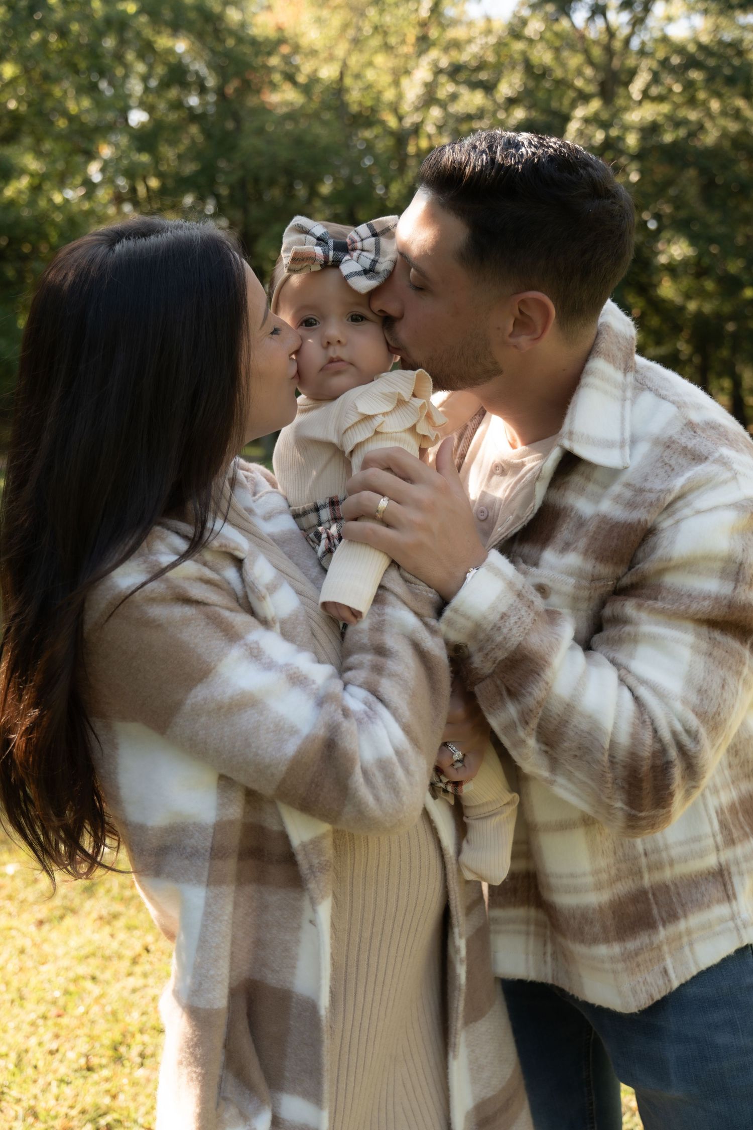 Candid family moment captured by Melanie Tamara Photography