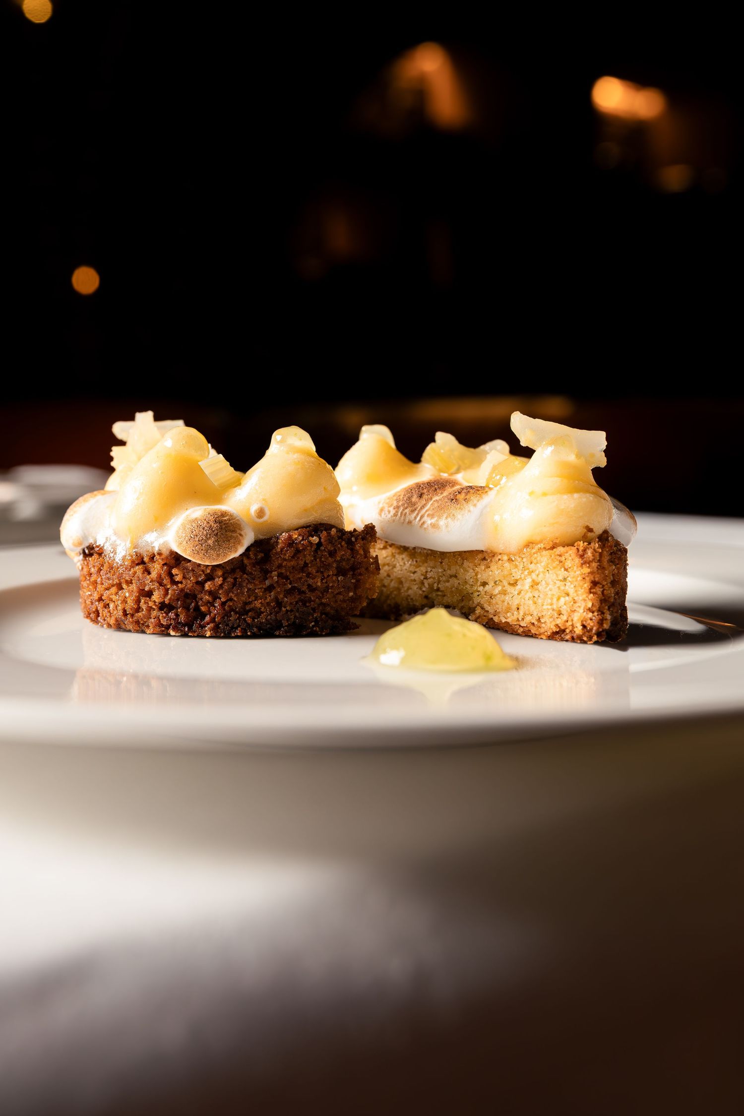 Lemon meringue tart dessert at Félicité restaurant in Maison Maubreuil