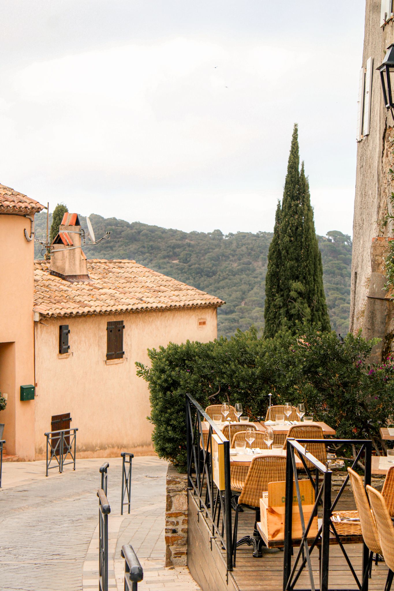 Small restaurant terrace overlooking the hills in Ramatuelle near Saint-Tropez.