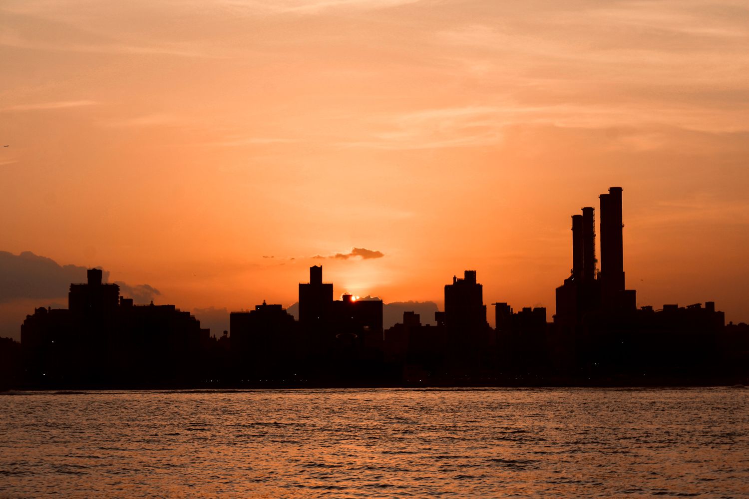 Golden sunset over the Manhattan skyline from Williamsburg, Brooklyn, New York City