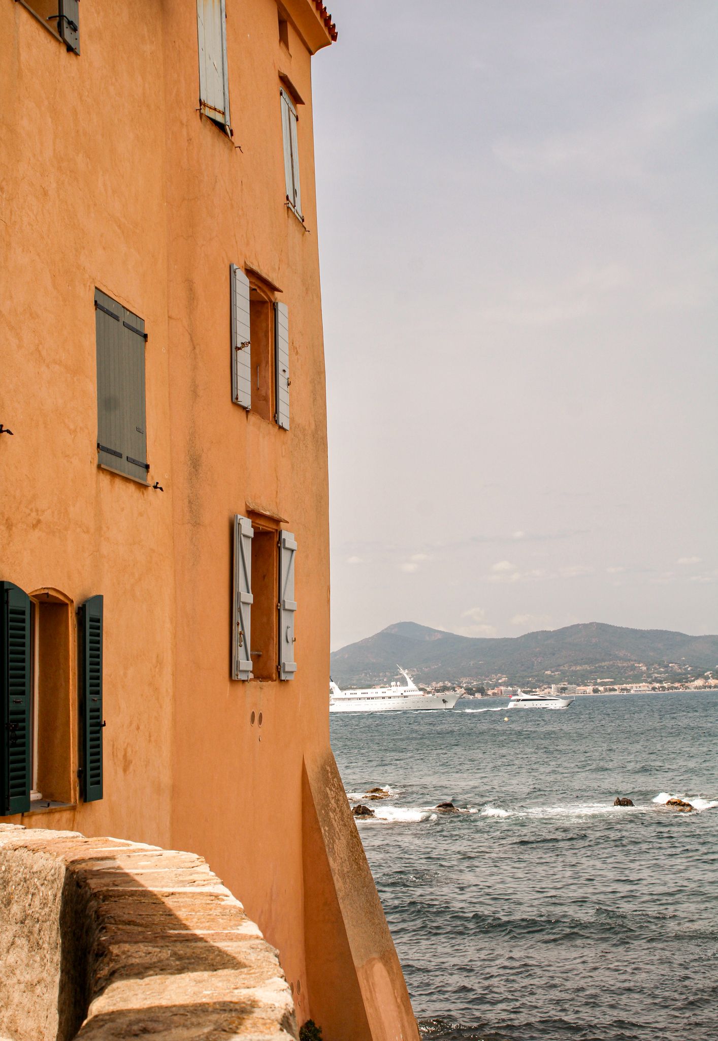 Seaside house in the center of Saint-Tropez with Mediterranean sea view