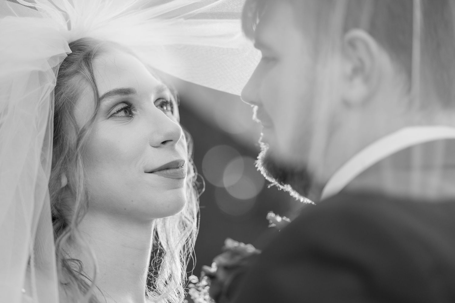 Virginia wedding photographer specializing in elegant, true-to-color wedding photography for couples across Virginia, Washington DC, and Mar