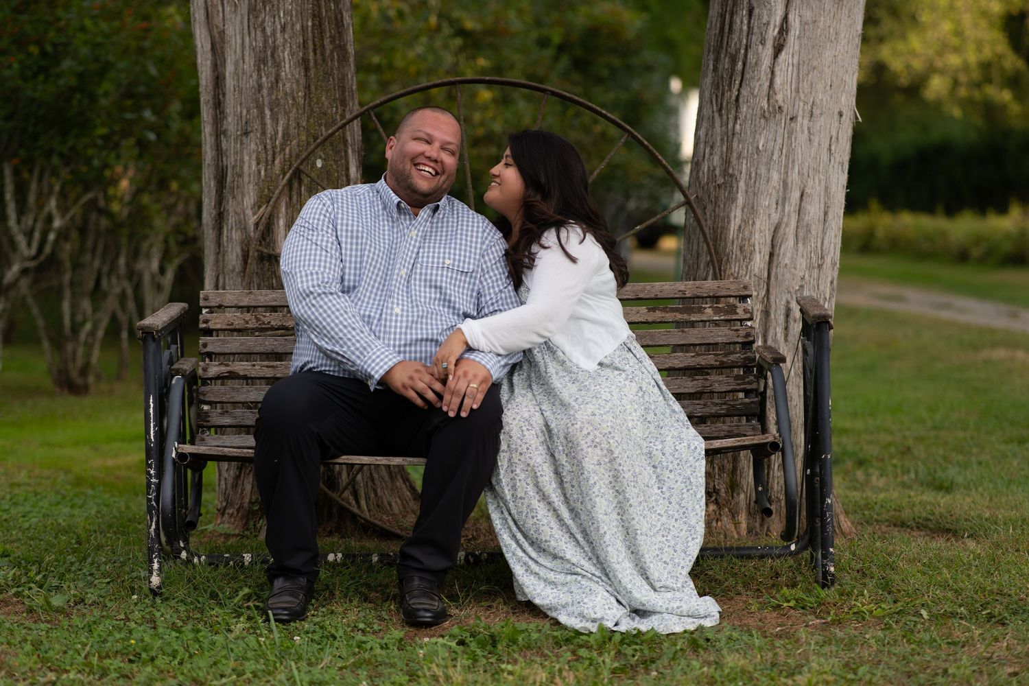 Virginia wedding photographer specializing in elegant, true-to-color wedding photography for couples across Virginia, Washington DC, and Mar