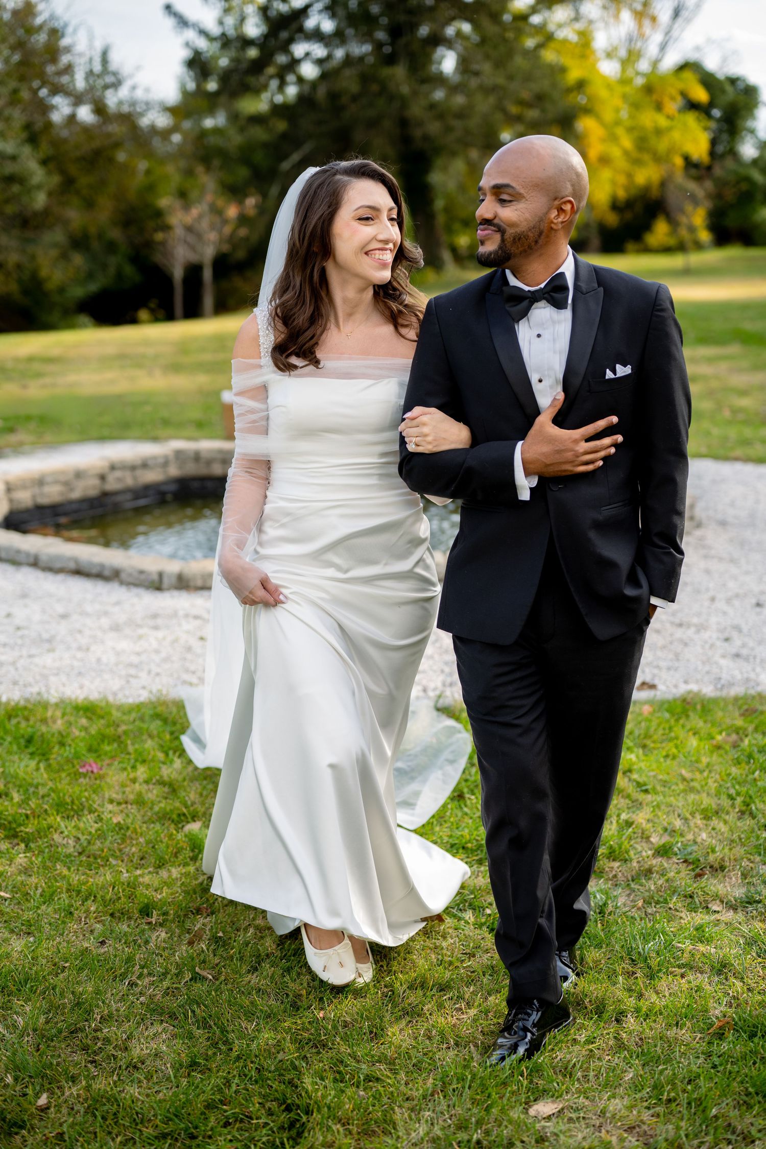 Virginia wedding photographer specializing in elegant, true-to-color wedding photography for couples across Virginia, Washington DC, and Mar