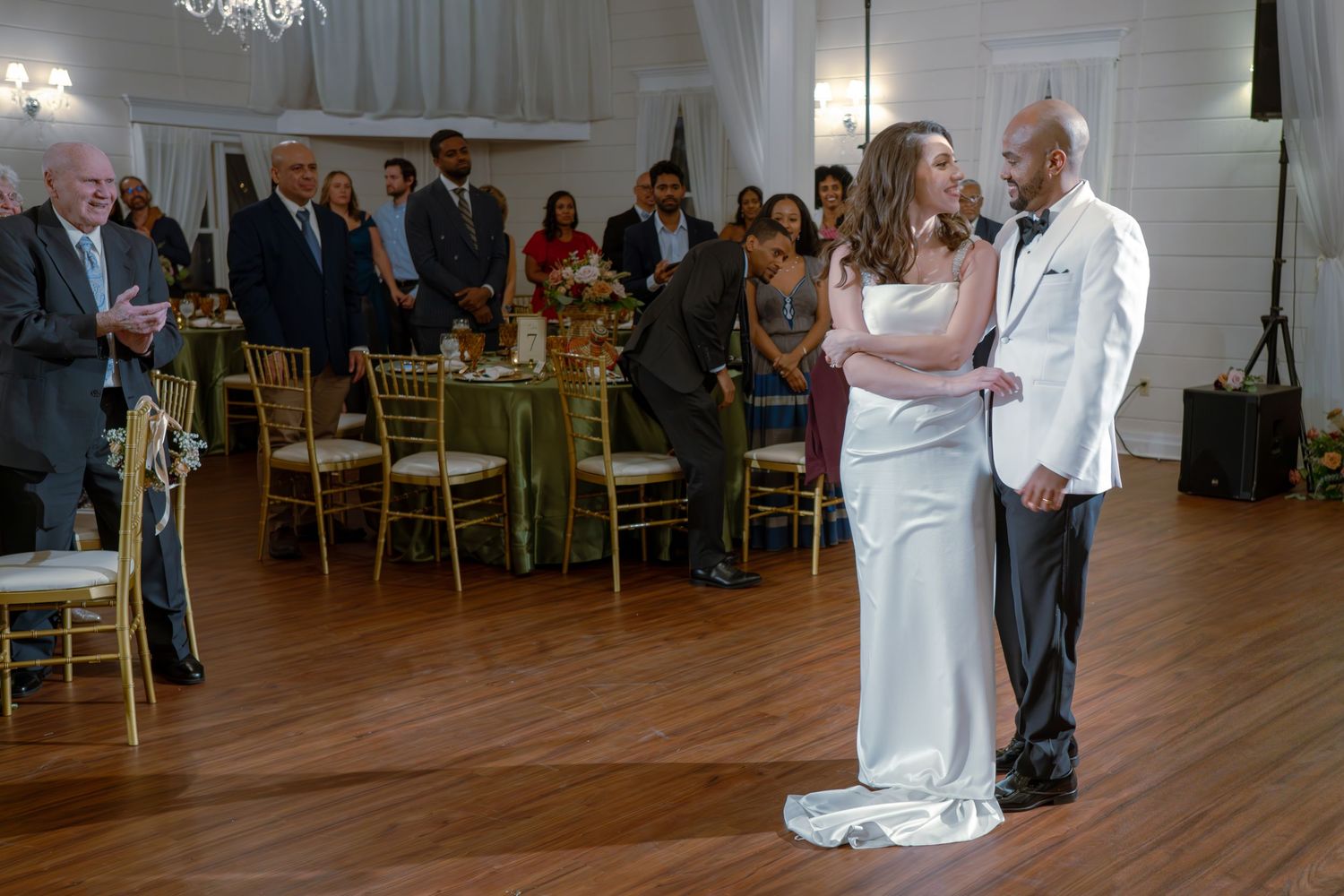 Virginia wedding photographer specializing in elegant, true-to-color wedding photography for couples across Virginia, Washington DC, and Mar