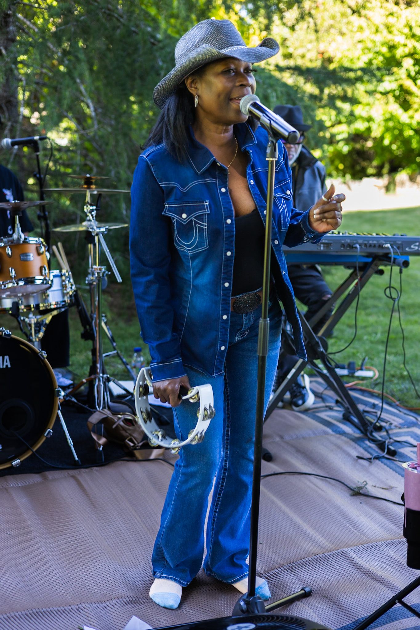 The singer had everyone dancing at a party in west Sonoma county by smc shots