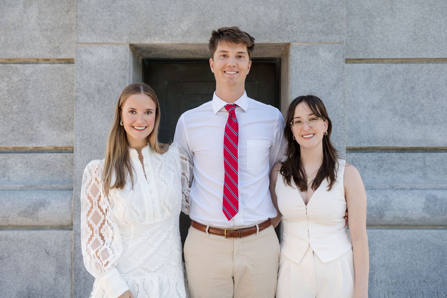 Raleigh photographer NC State graduation photos
Raleigh photographer NC State graduation photos