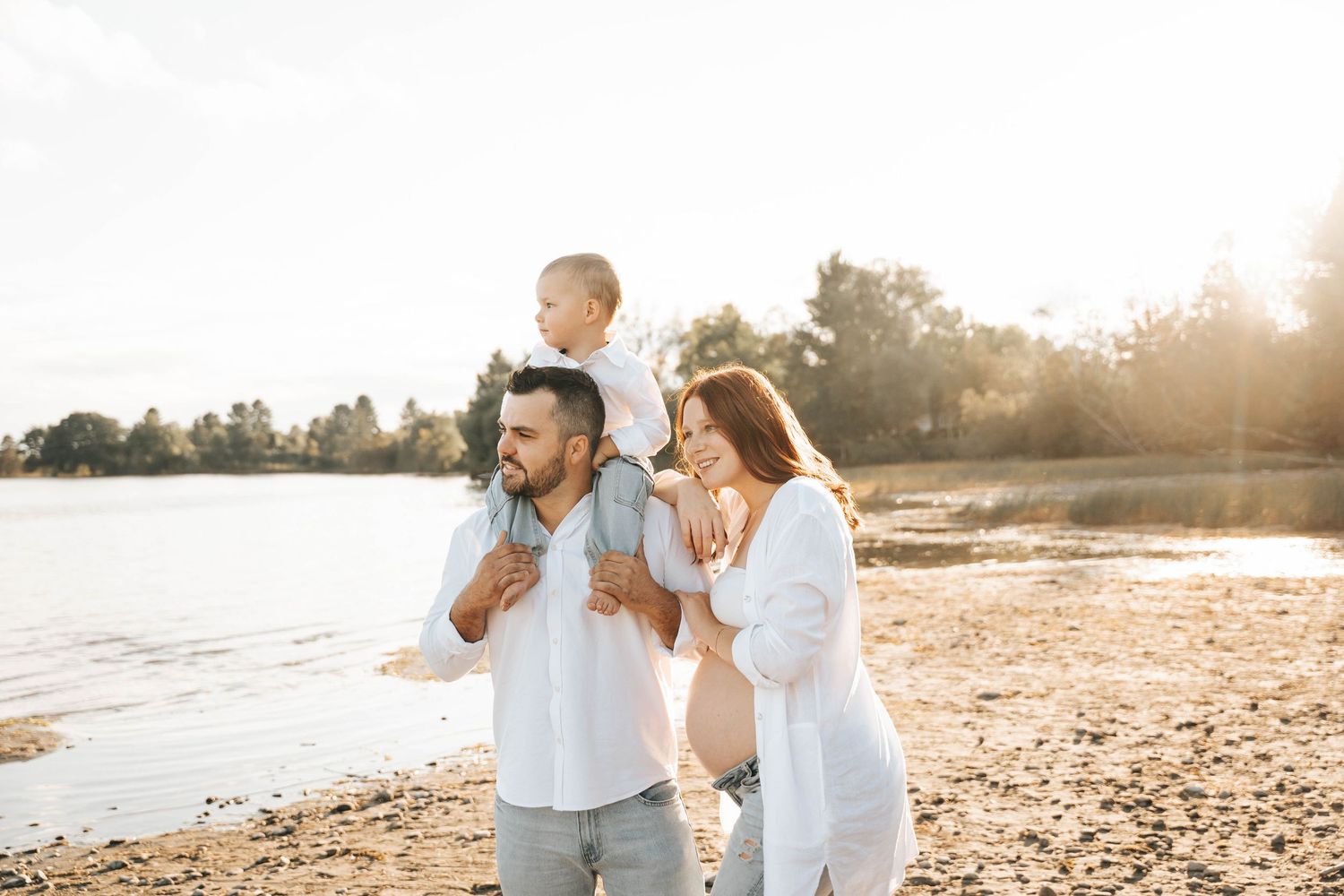 Petite famille à la plage