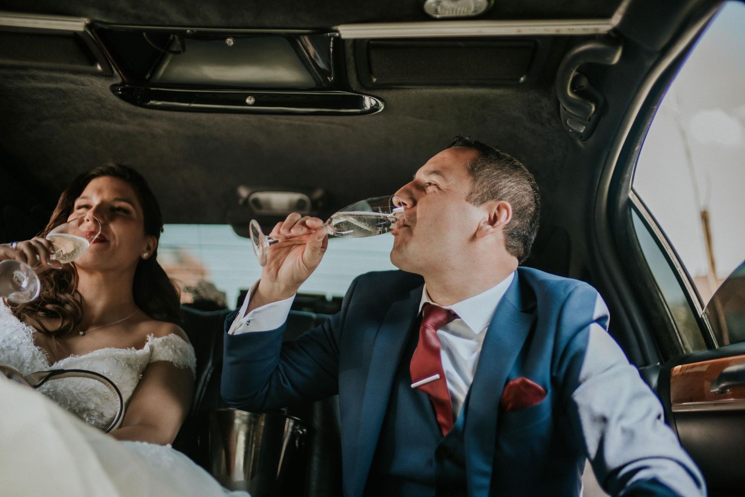 Fotografía de bodas y video de bodas en Santiago de Chile. Sesiones preboda y postboda, edición cinematográfica y cobertura completa.