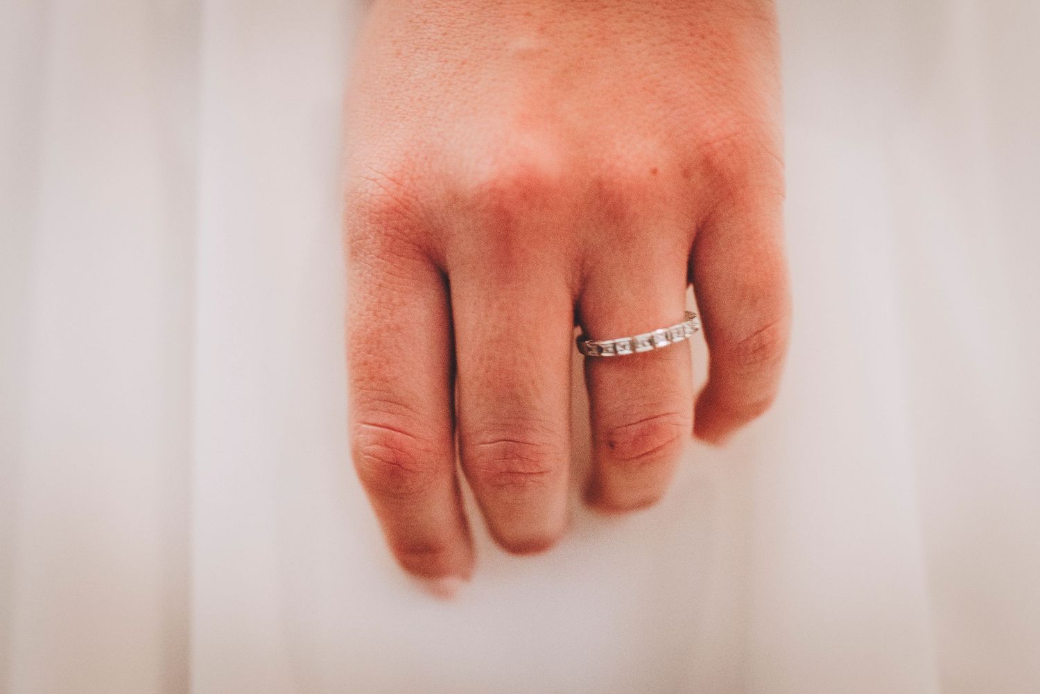 Fotografía de bodas y video de bodas en Santiago de Chile. Sesiones preboda y postboda, edición cinematográfica y cobertura completa.