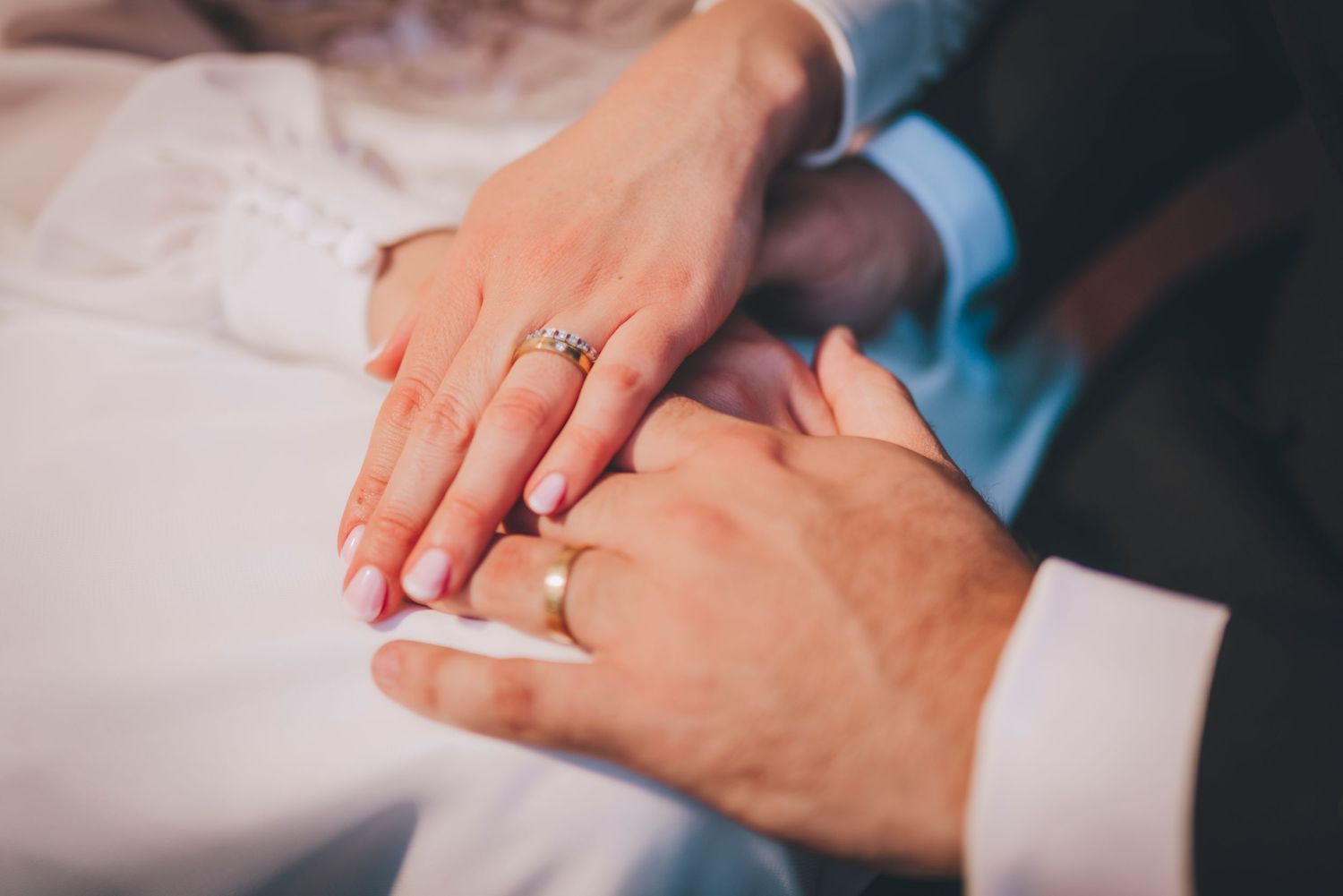 Fotografía de bodas y video de bodas en Santiago de Chile. Sesiones preboda y postboda, edición cinematográfica y cobertura completa.
