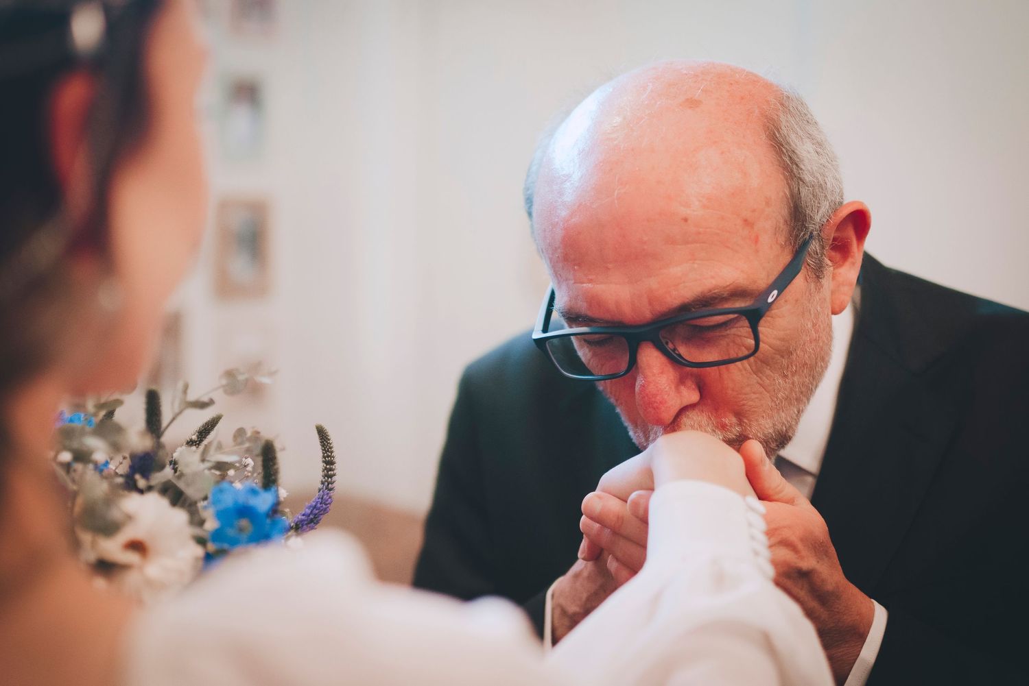 Fotografía de bodas y video de bodas en Santiago de Chile. Sesiones preboda y postboda, edición cinematográfica y cobertura completa.