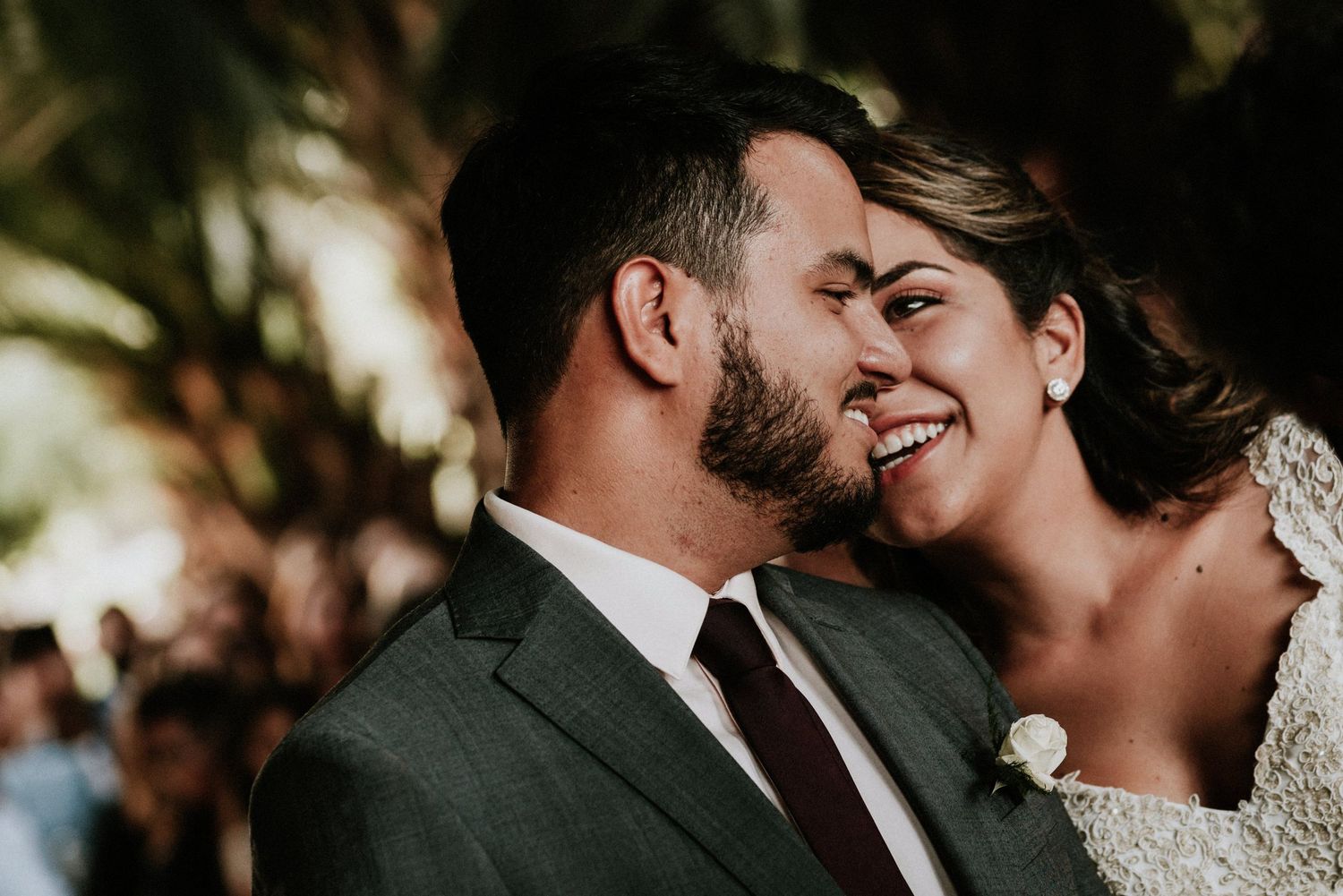 Fotografía de bodas y video de bodas en Santiago de Chile. Sesiones preboda y postboda, edición cinematográfica y cobertura completa.