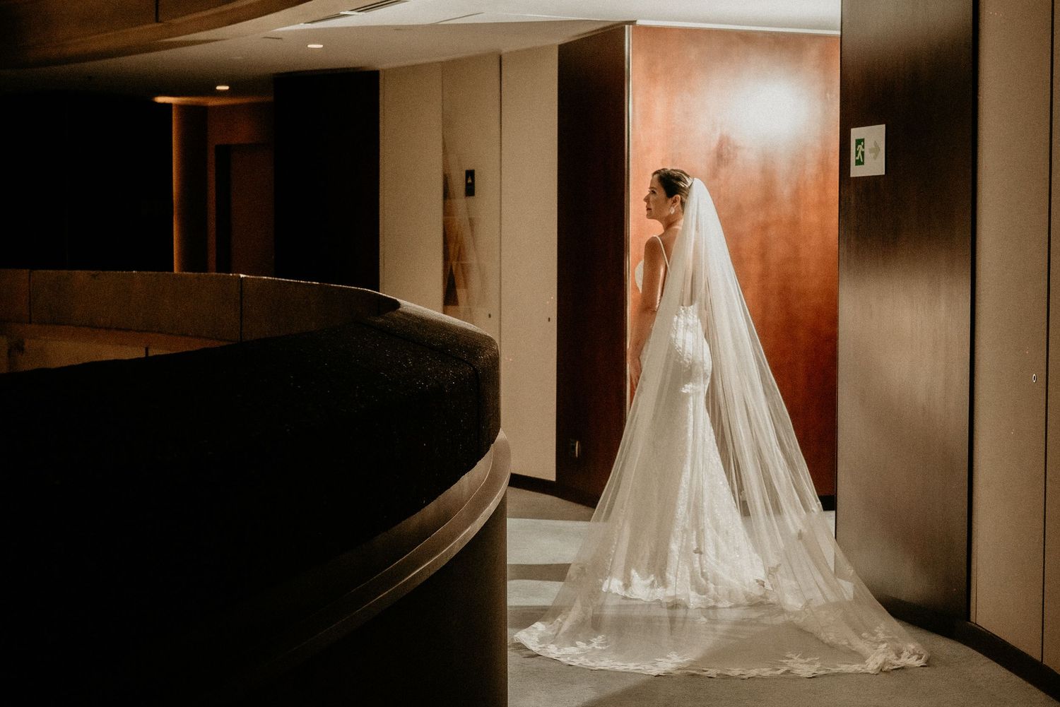 Fotografía de bodas y video de bodas en Santiago de Chile. Sesiones preboda y postboda, edición cinematográfica y cobertura completa.