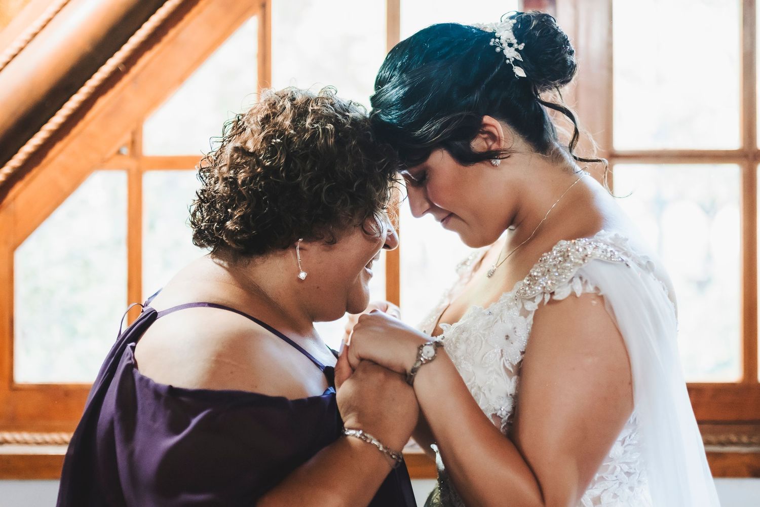 Fotografía de bodas y video de bodas en Santiago de Chile. Sesiones preboda y postboda, edición cinematográfica y cobertura completa.