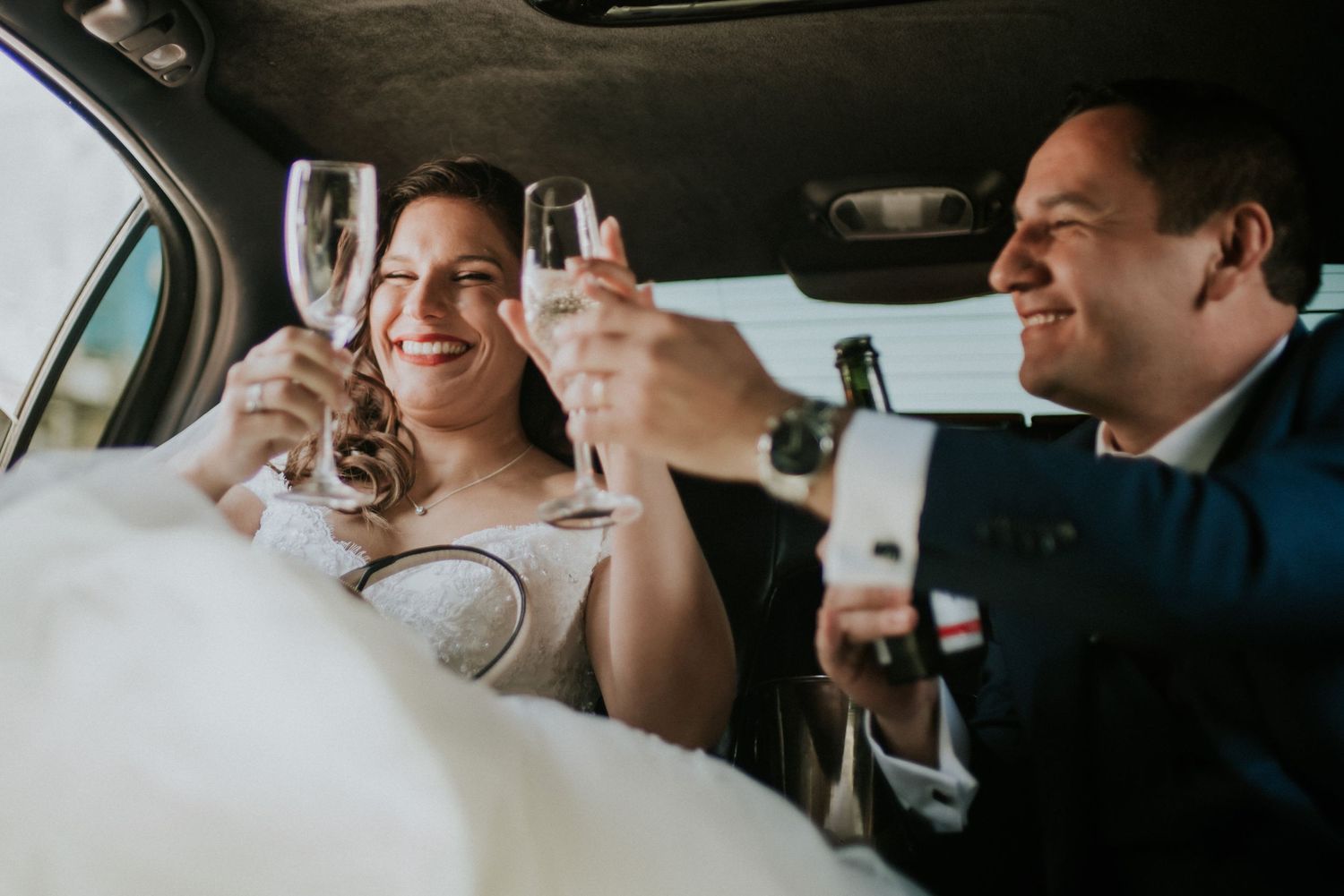 Fotografía de bodas y video de bodas en Santiago de Chile. Sesiones preboda y postboda, edición cinematográfica y cobertura completa.