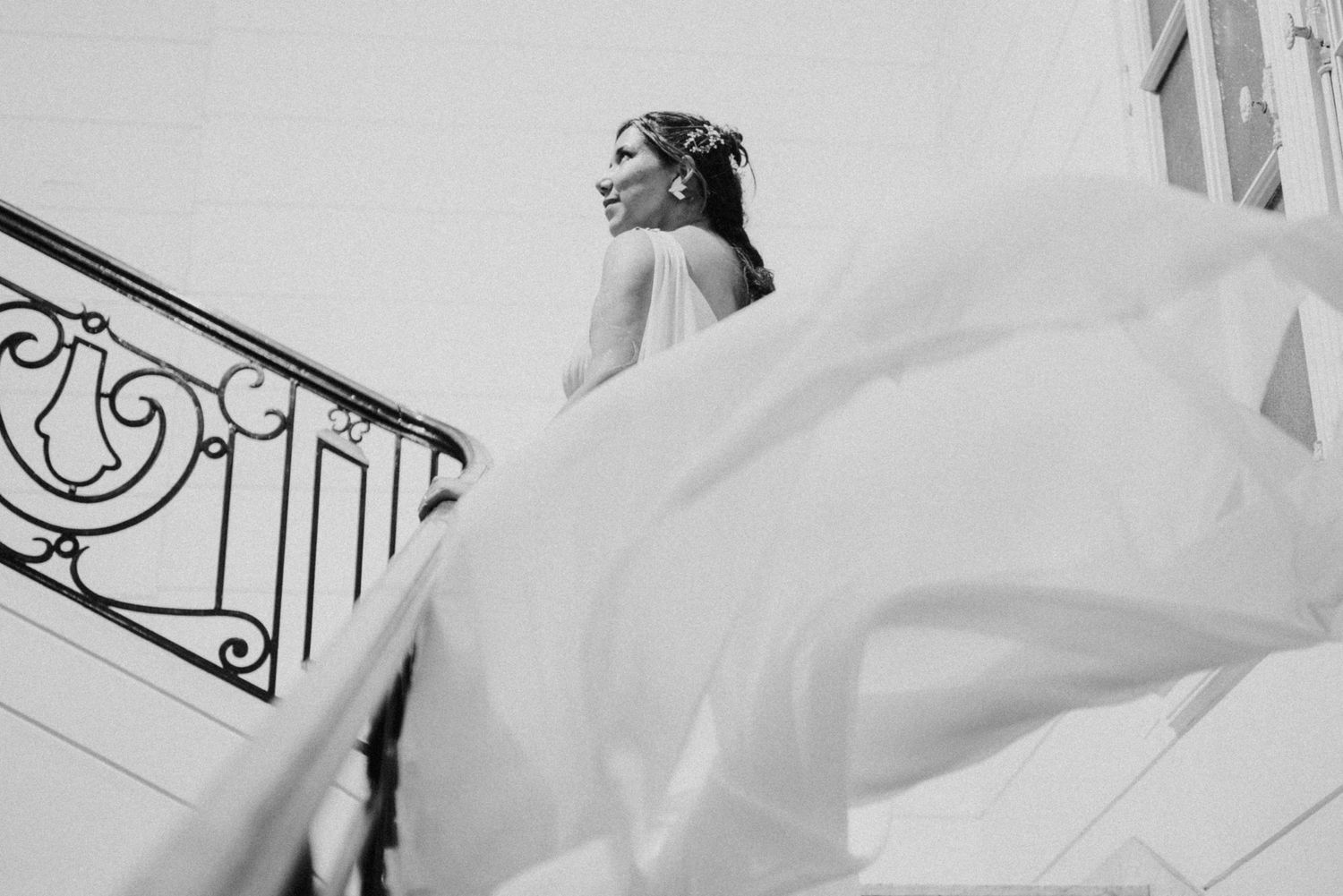 Fotografía de bodas y video de bodas en Santiago de Chile. Sesiones preboda y postboda, edición cinematográfica y cobertura completa.