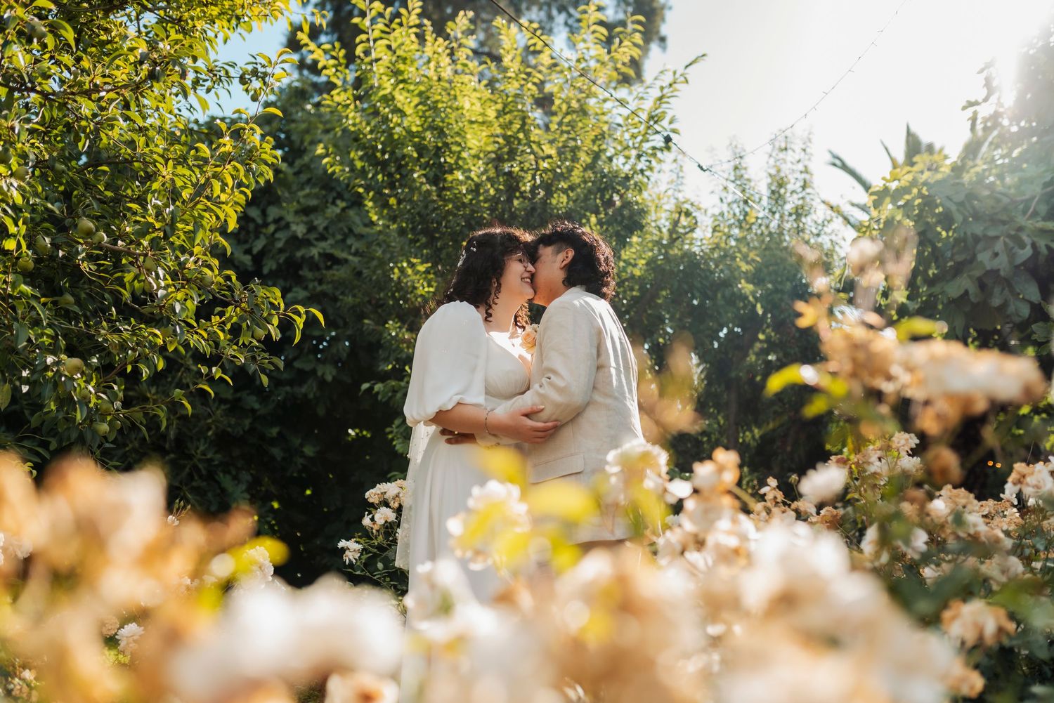 Fotografía de bodas y video de bodas en Santiago de Chile. Sesiones preboda y postboda, edición cinematográfica y cobertura completa.
